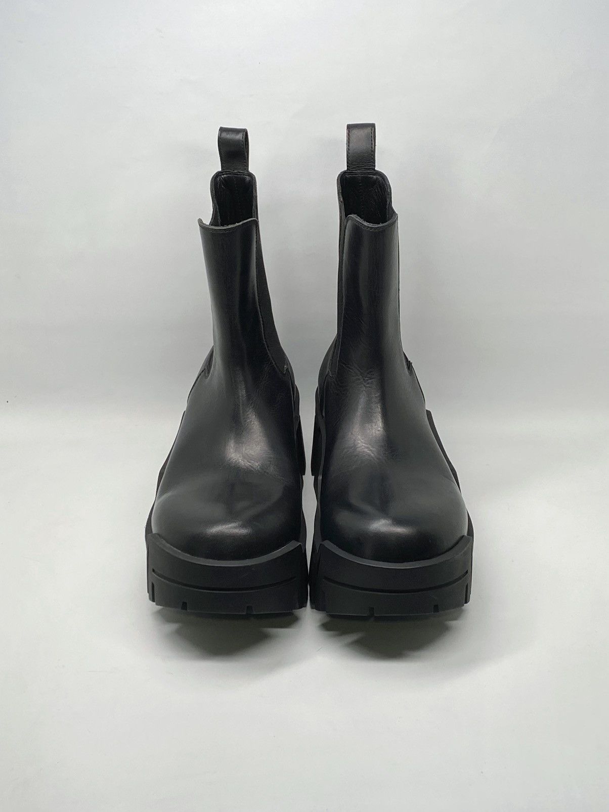 Balenciaga Balenciaga Leather Chelsea Boot size 38 Size US 8 / IT 38 - 7 Thumbnail