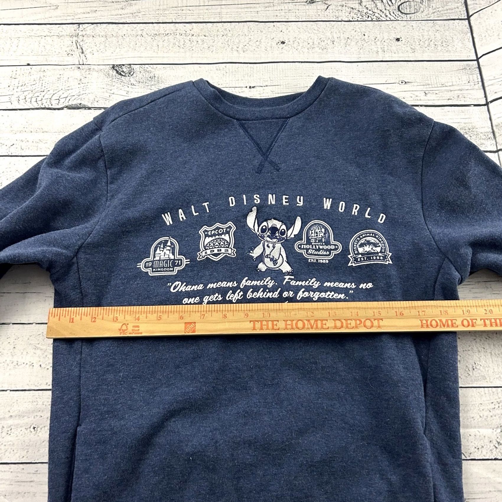 Disney Walt Disney World Stitch Lilo Pullover Sweatshirt Men's Small Blue Shirt Uma Disney Stitched Lilo Pullover Crewneck Sweatshirt Mens Small Blue Size US S / EU 44-46 / 1 - 3 Thumbnail