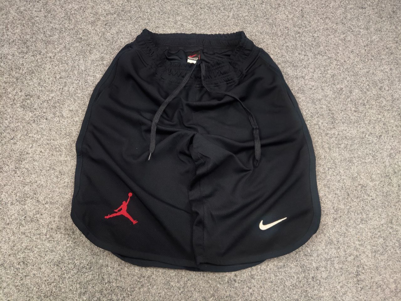 Nike Vintage Y2K Style Nike x Jordan Black Baggy Shorts Size US 32 / EU 48 - 2 Thumbnail