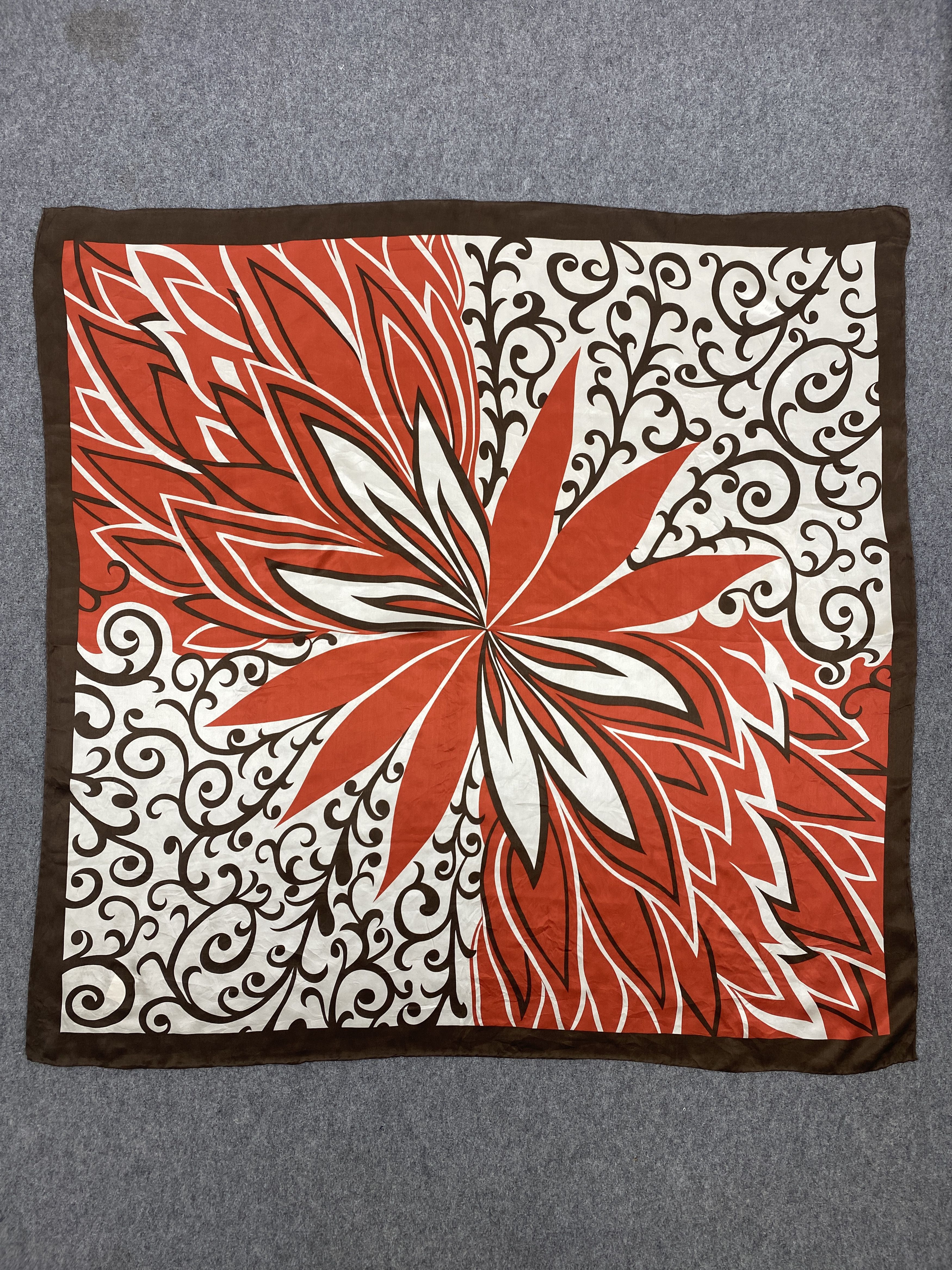 Vintage Flower Design Silk Scarf / Muffler / Silk Shawl SN0075 Size ONE SIZE - 4 Thumbnail