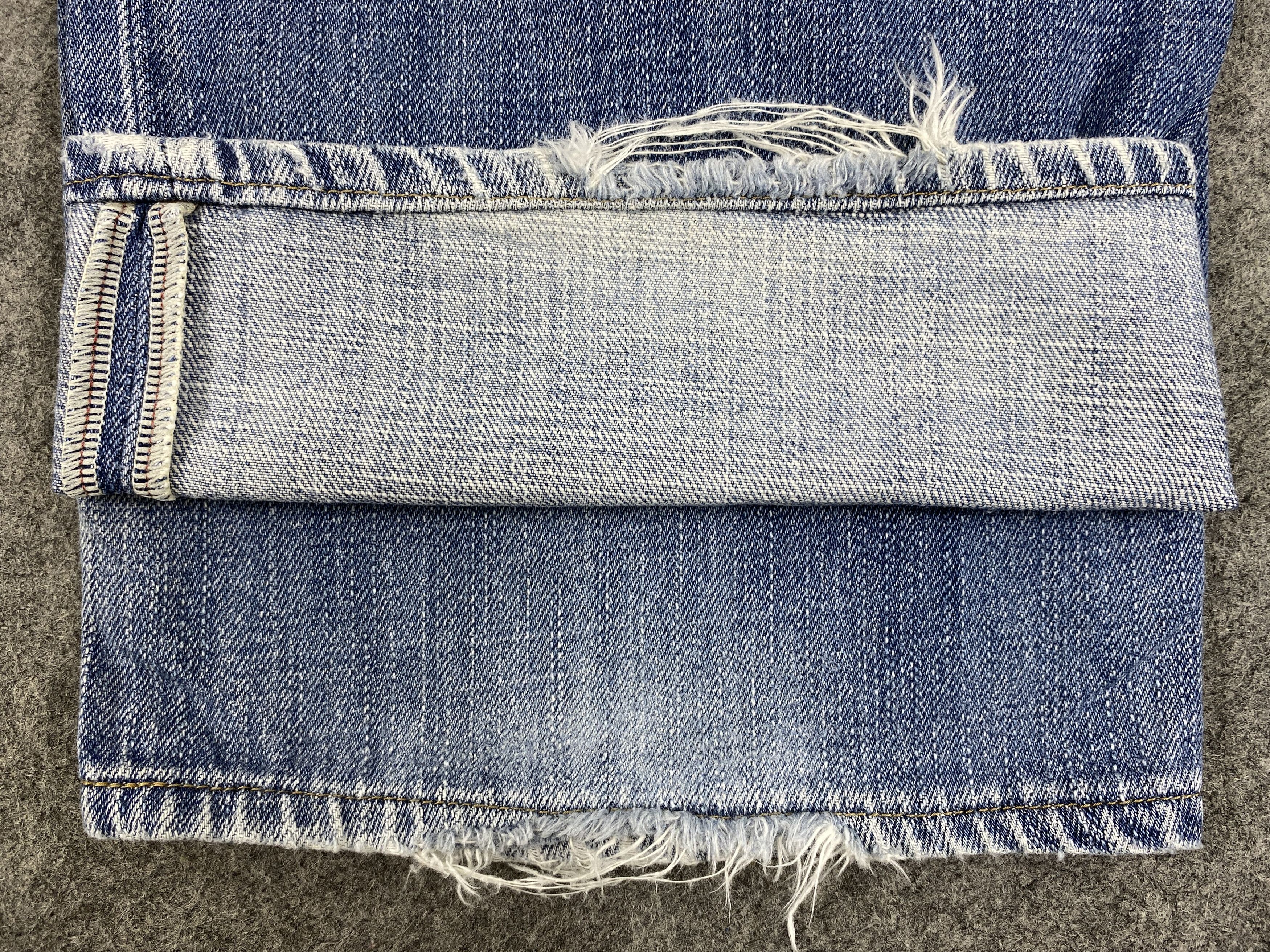 Levi's Ripped Distressed Blue Vintage Levi's 552 33x28 Denim JN2151 Size US 33 - 12 Thumbnail