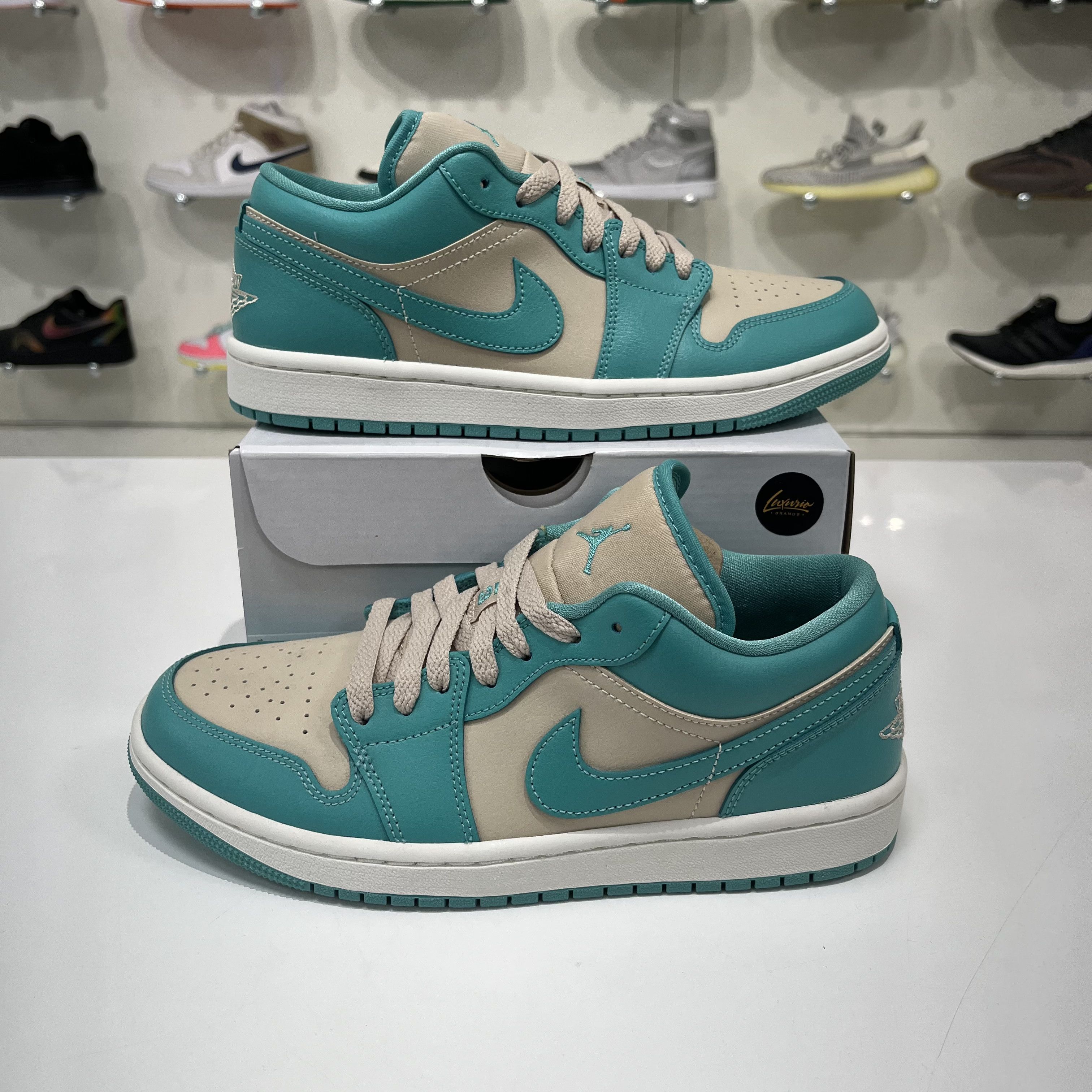 Nike Air Jordan 1 Low Tropical Teal (W) Size US 8.5 / IT 38.5 - 1 Thumbnail
