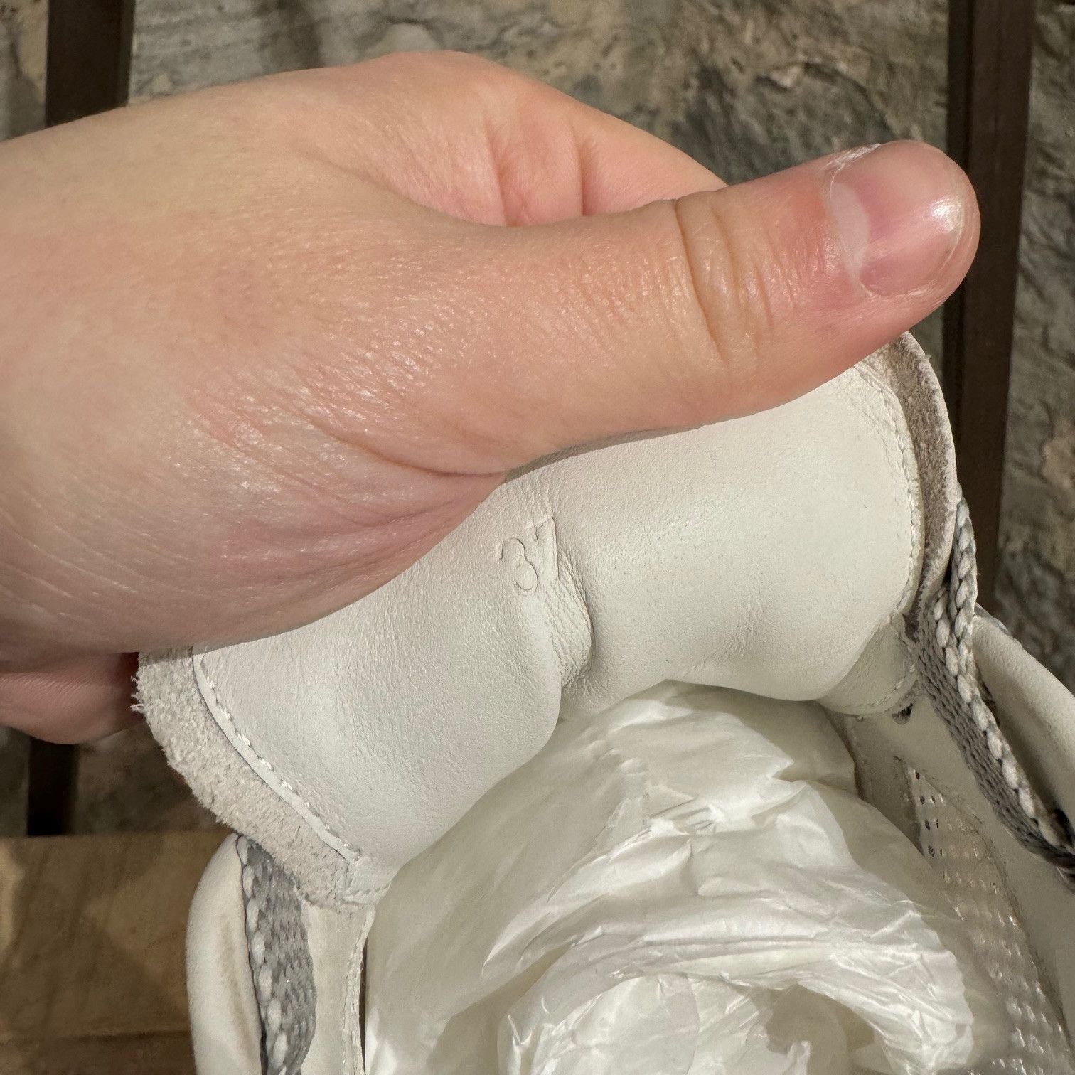 Bottega Veneta Bottega Veneta White Mesh Green Accent Logo Laces Sneakers Size US 7 / IT 37 - 11 Thumbnail