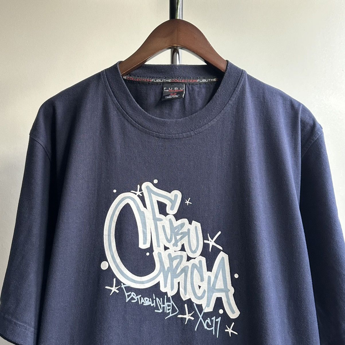 Fubu × Vintage VINTAGE Y2K FUBU BUG LOGO TEE Size US M / EU 48-50 / 2 - 2 Thumbnail