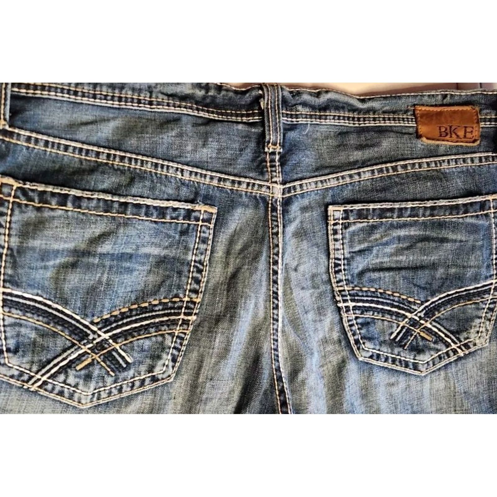 Vintage BKE Tyler Jeans Men's 38x32 Mid-Rise Straight Denim 100% Cotton Blue Regular Buckle Jeans Shirt? Size US 38 / EU 54 - 4 Thumbnail
