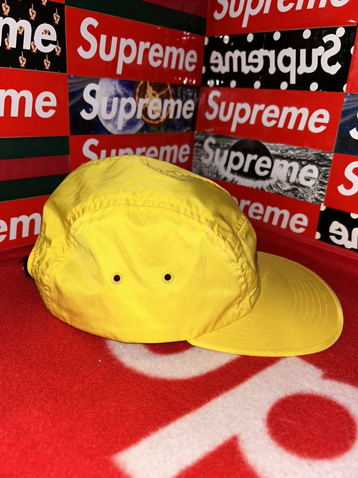 Supreme Supreme Holographic Camp Cap Yellow SS19 release NEW Size ONE SIZE - 3 Thumbnail