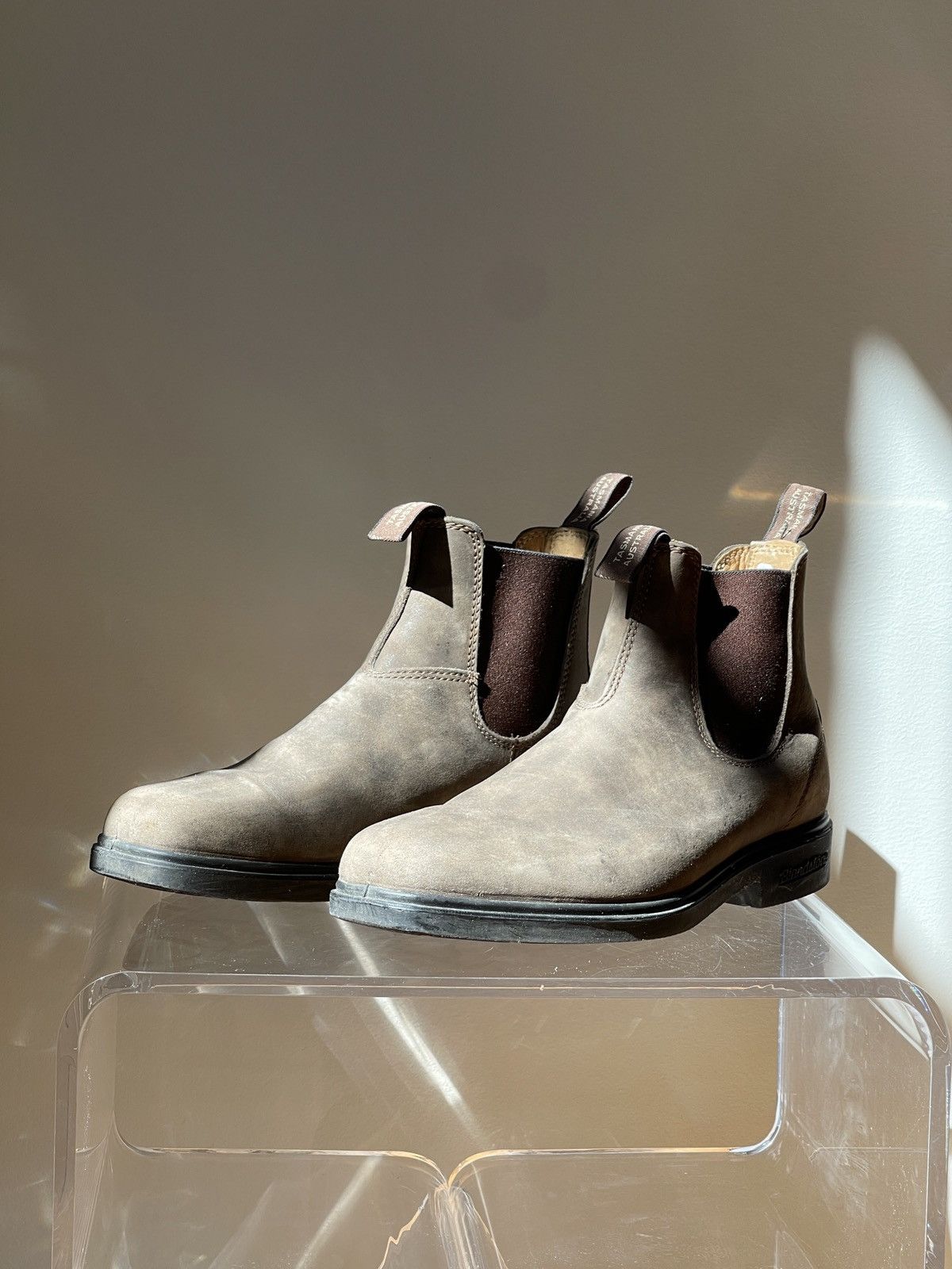 Blundstone Chelsea Dress Boot 1306 Size US 10 / EU 43 - 1 Thumbnail
