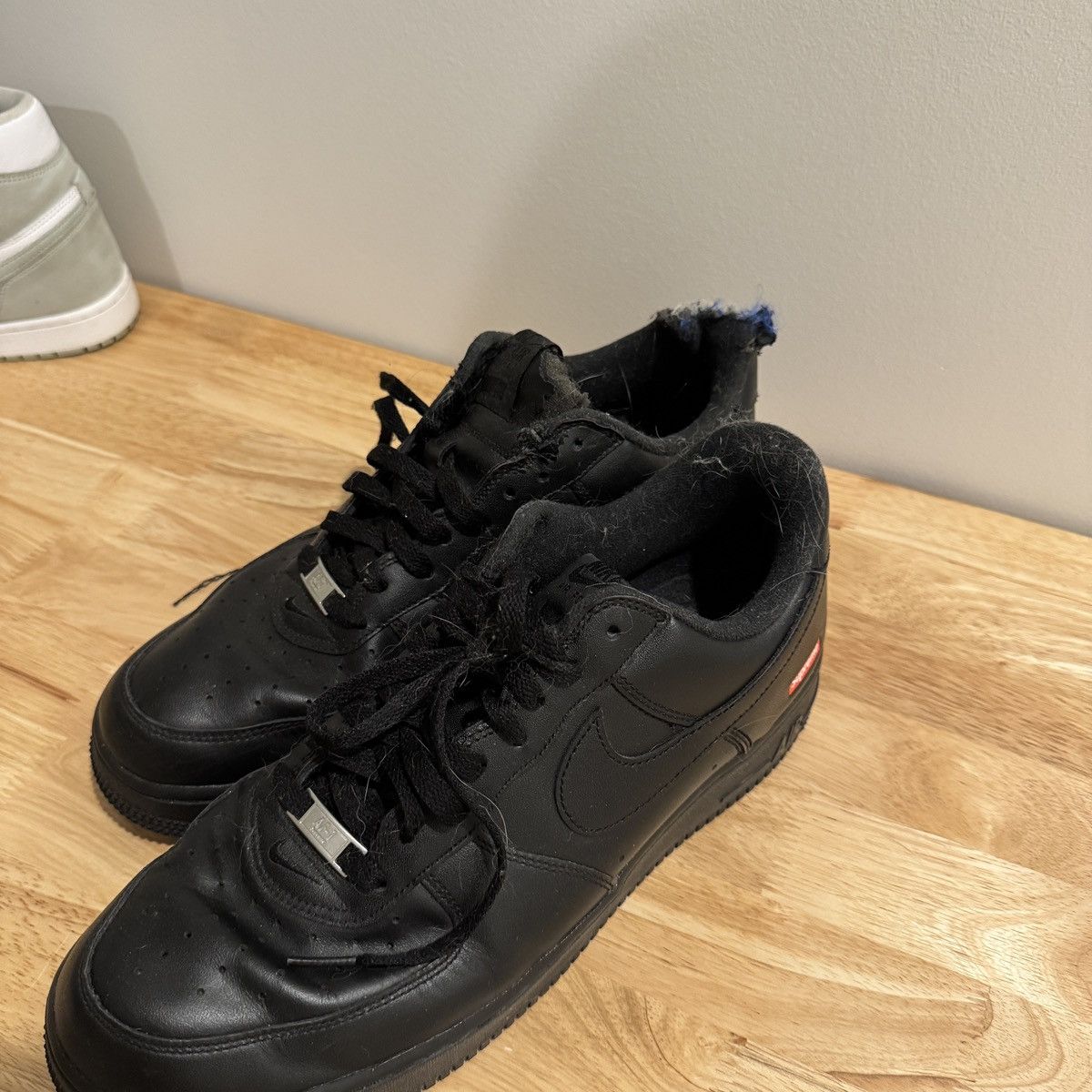 Nike × Supreme Black Air Force 1 Size US 12 / EU 45 - 2 Thumbnail