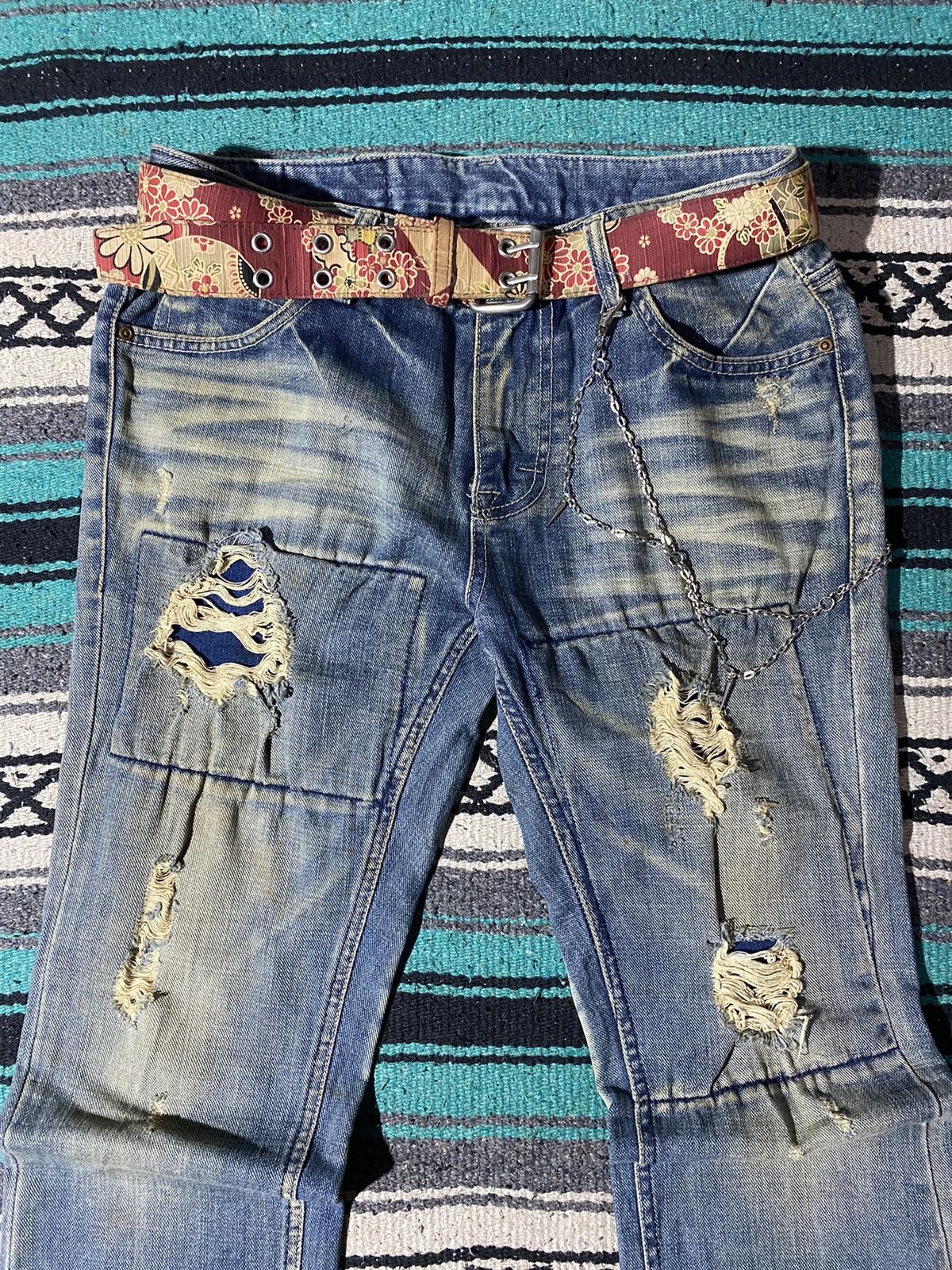 If Six Was Nine × Japanese Brand × Le Grande Bleu (L.G.B.) LeeRiders Bushwackers Distressed Flare Denim Size US 32 / EU 48 - 4 Thumbnail
