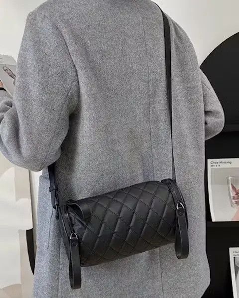Japanese Brand Utility grunge quilted crossbody pouch bag side bag Size ONE SIZE - 3 Thumbnail