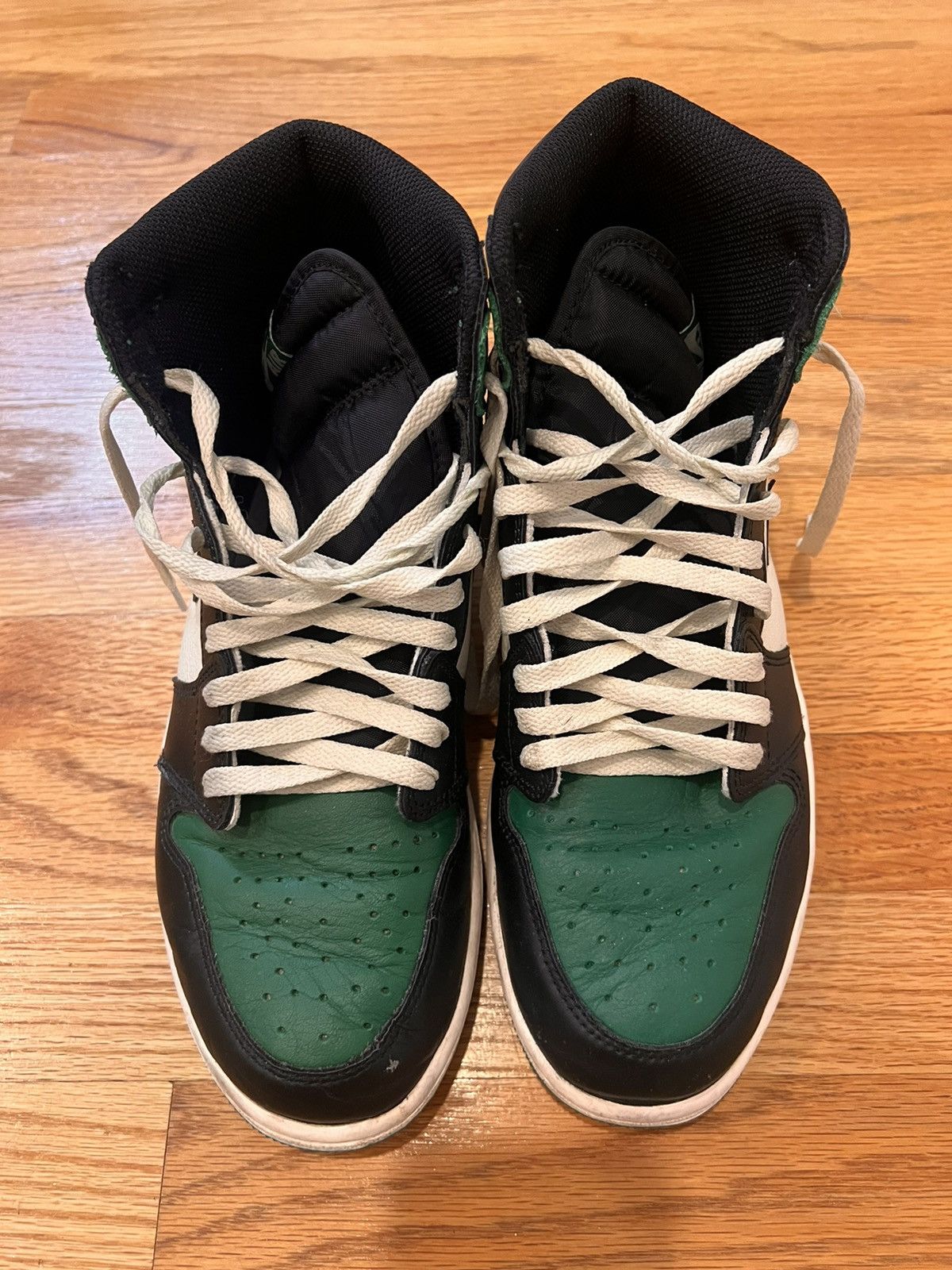 Jordan Brand Pine Green 1’s Size US 11 / EU 44 - 3 Thumbnail