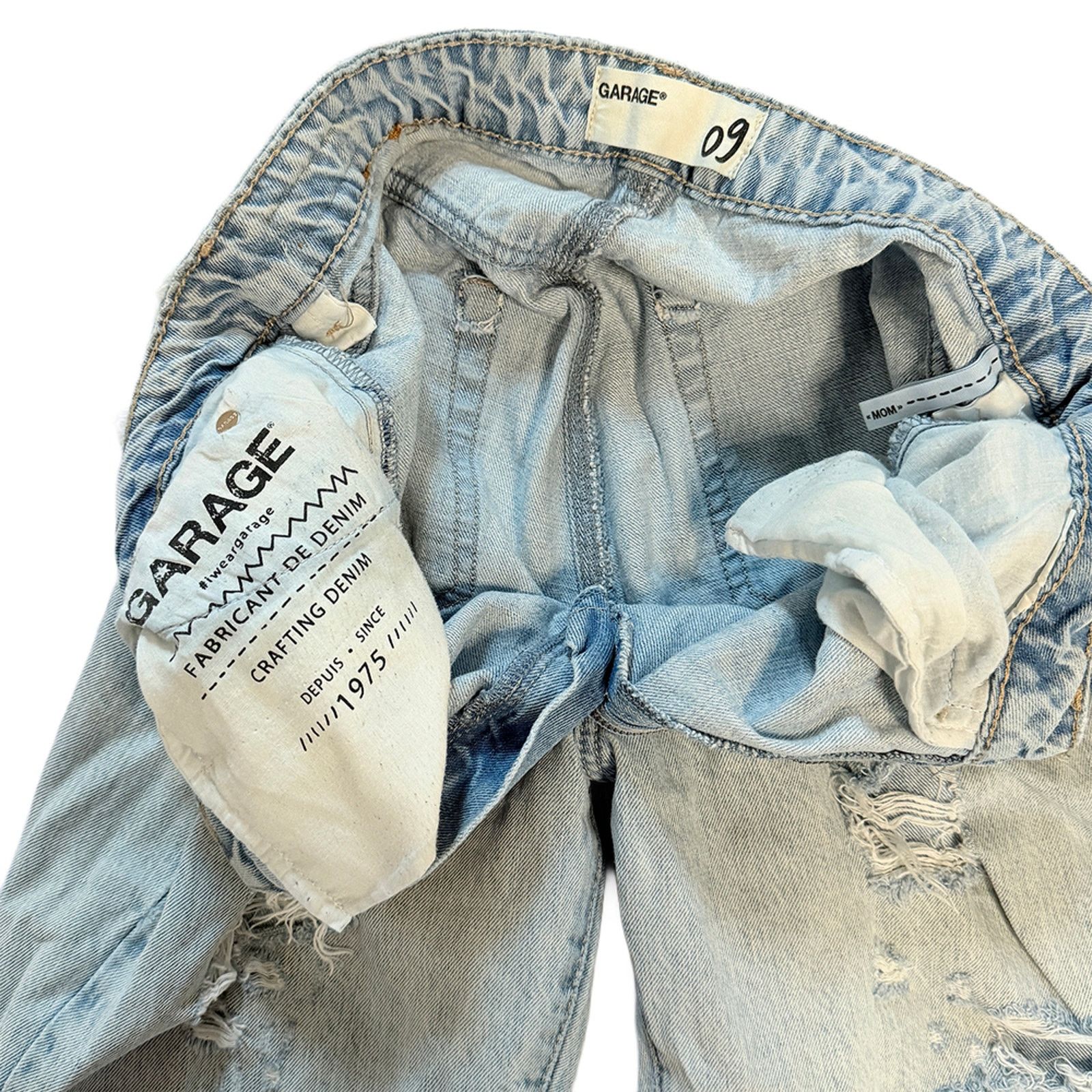 Garage Light Wash High-Waisted Destroyed Mom Jeans in Blue Size 26" / US 2 / IT 38 - 5 Thumbnail