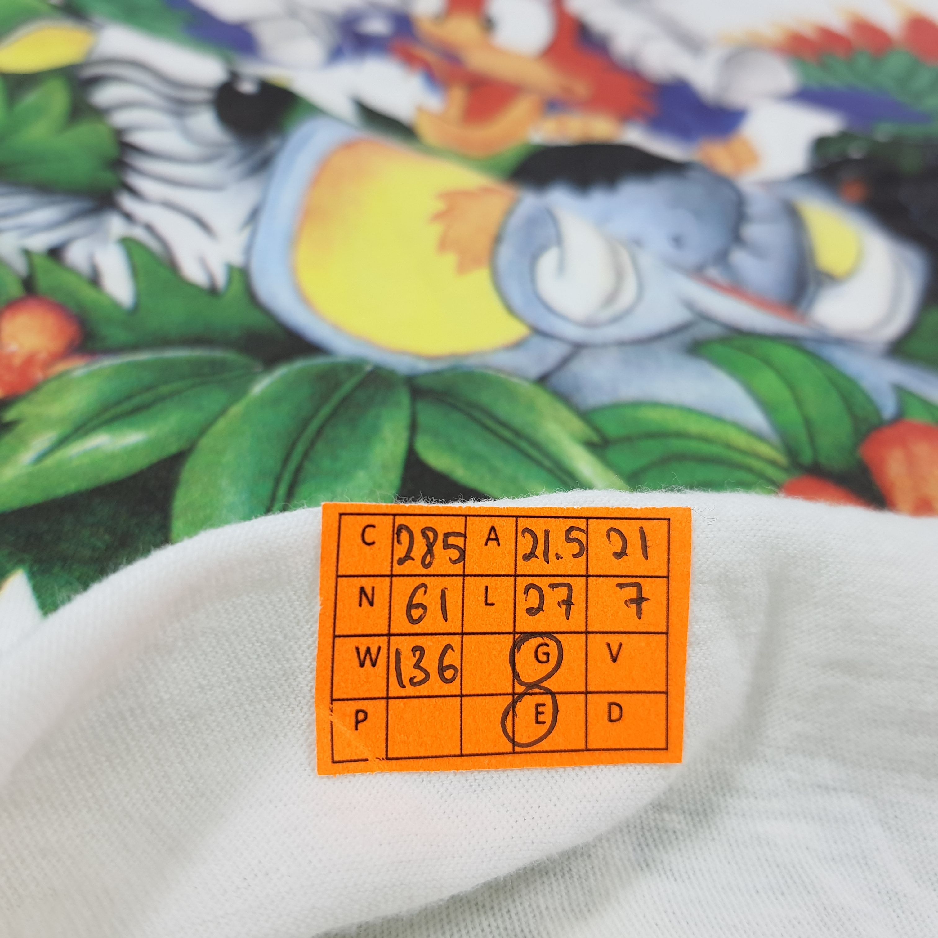 Vintage Vtg Rare 90s Michelin Tire Man Safari Graphic Tshirt C285N61 Size US L / EU 52-54 / 3 - 9 Thumbnail