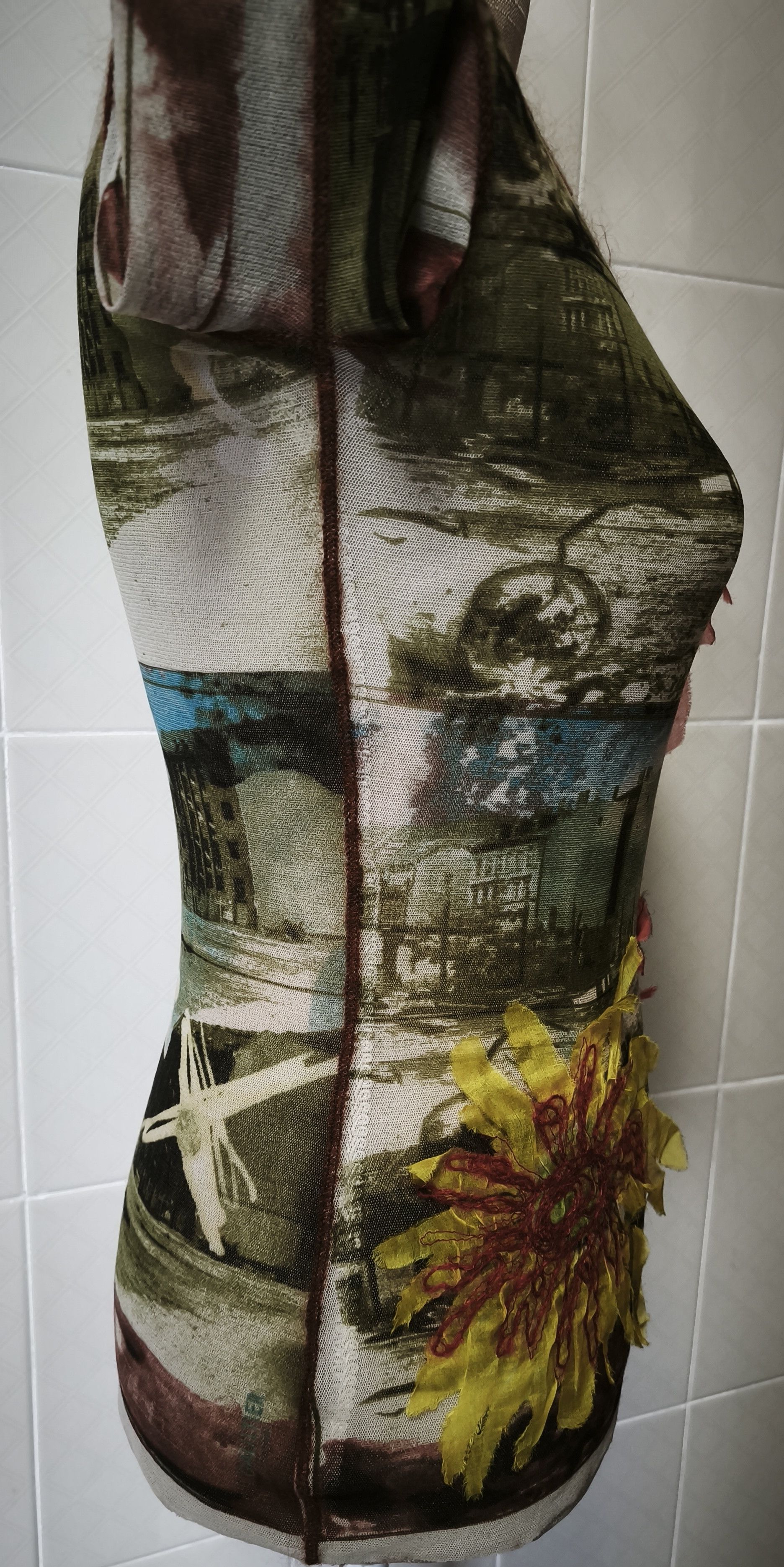 Jean Paul Gaultier 2002 - Old buildings photos print - mesh top Size M / US 6-8 / IT 42-44 - 17 Thumbnail