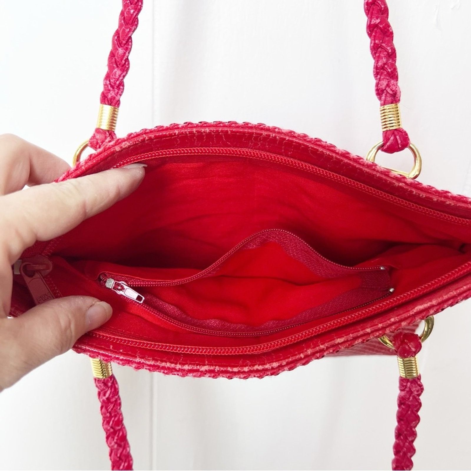 Vintage Vintage Red Medal Mesh Shoulder Bag Size ONE SIZE - 5 Thumbnail