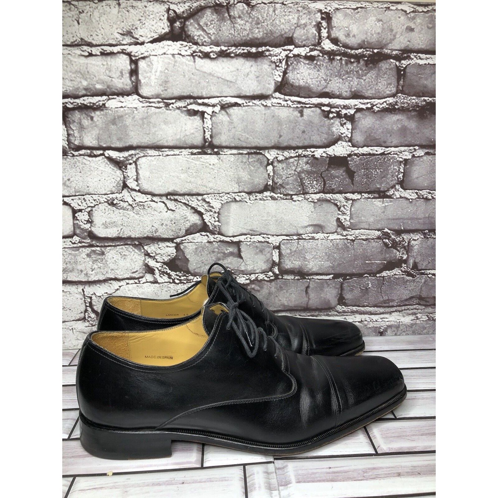 Mezlan Mezlan Lancer Black Leather Square Cap Toe Lace Oxfords Shoe Size US 10 / EU 43 - 13 Thumbnail