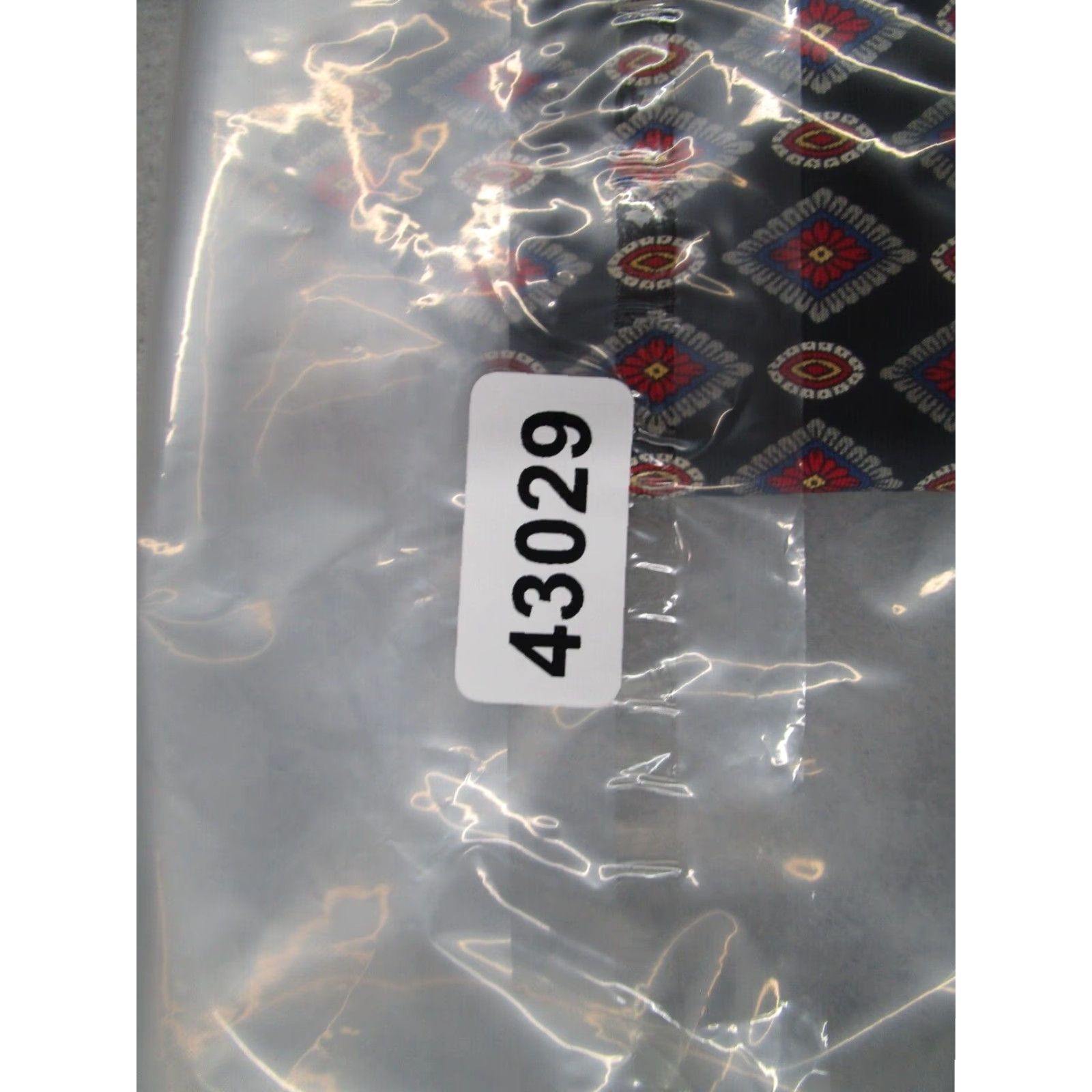 Brooks Brothers VINTAGE Brooks Brothers Men's Silk Necktie Abstract Geometric 57-60 In. Made in USA Size ONE SIZE - 5 Thumbnail