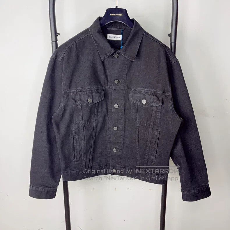 Balenciaga Balenciaga Back Diamond Embroidered Letter Printed Solid D Size XS / US 0-2 / IT 36-38 - 1 Thumbnail