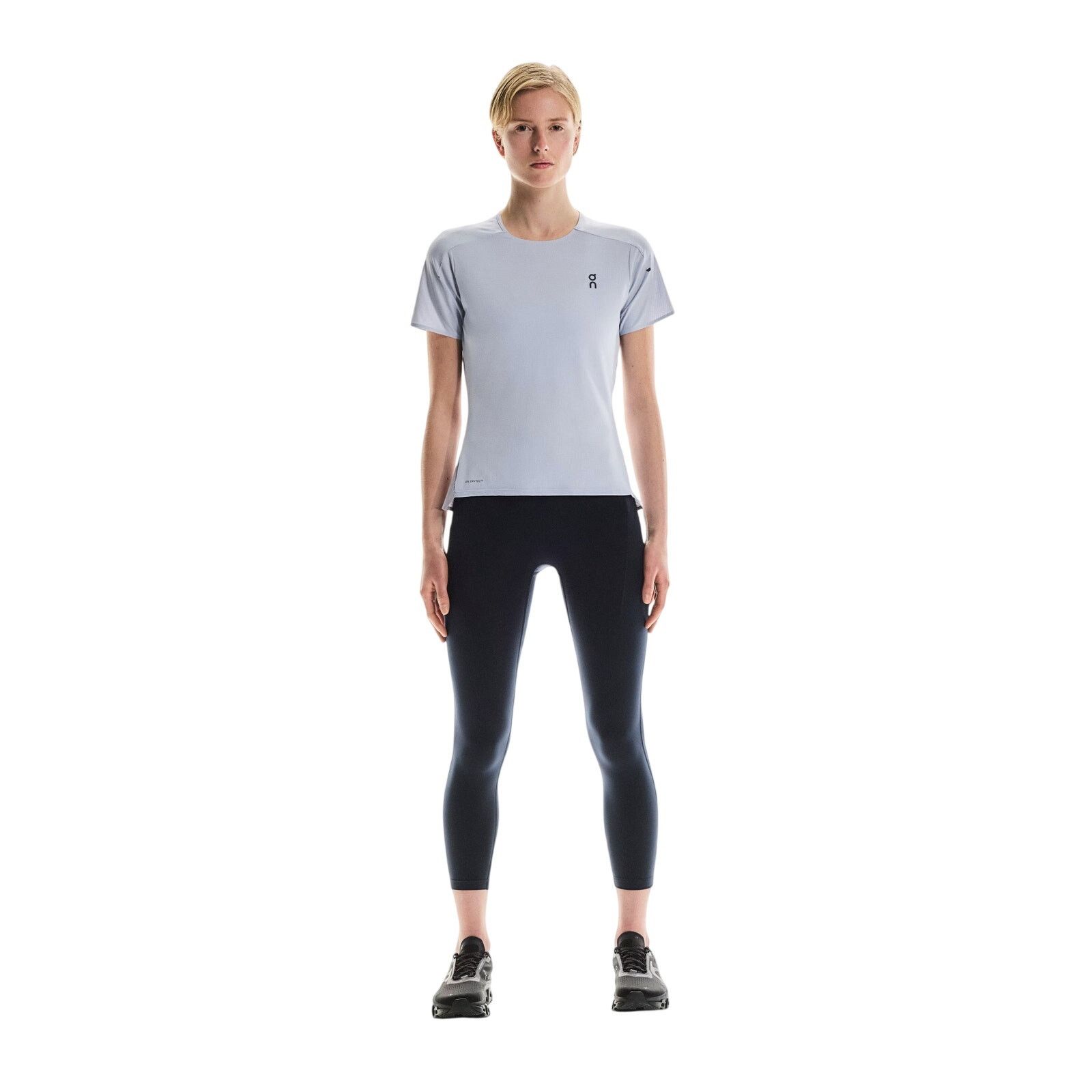 On On Performance-T Shirt in Nimbus/Lilac Women's Size M - New Size M / US 6-8 / IT 42-44 - 2 Thumbnail