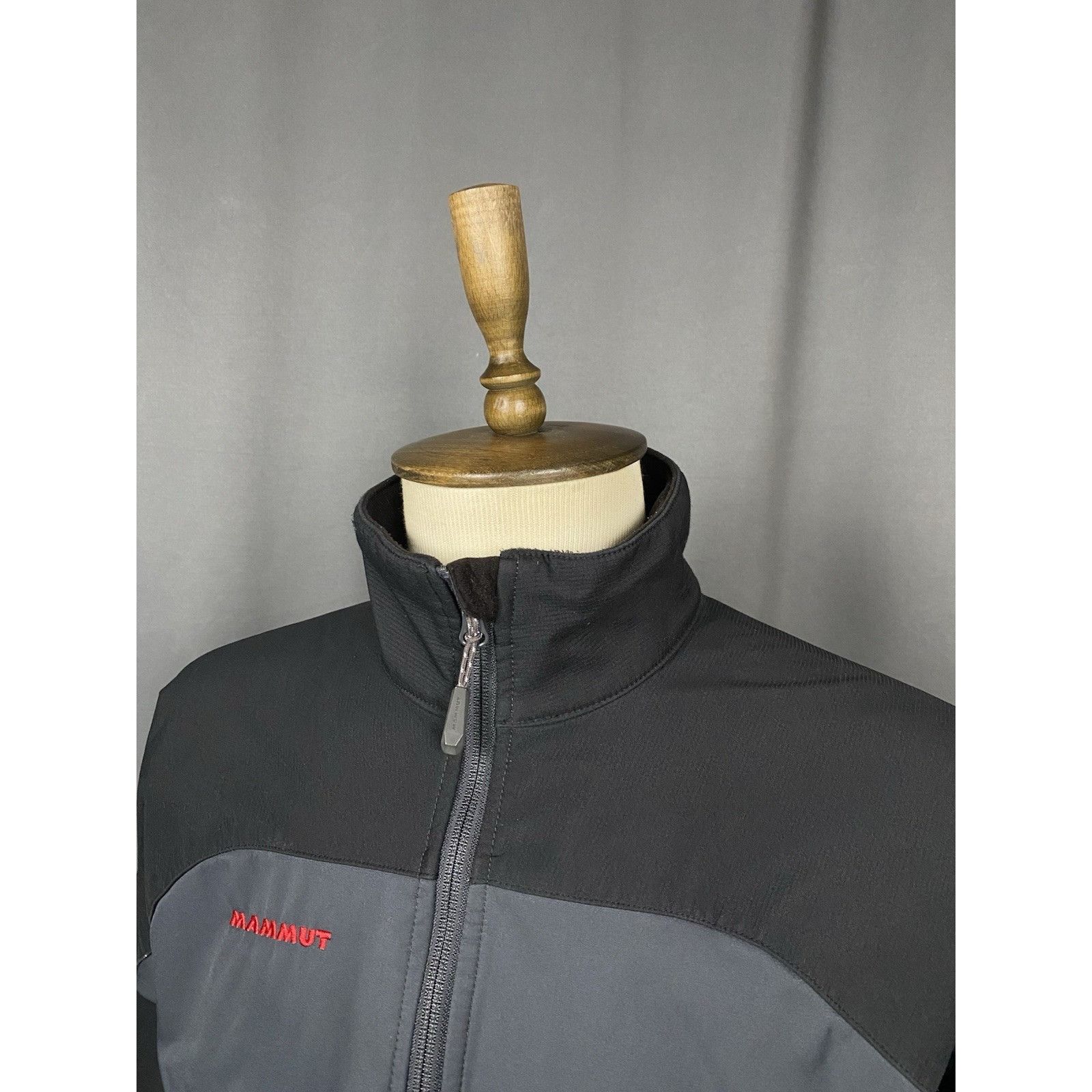 Mammut Mammut Men's Gray Windbreaker Softshell Jacket Size M Size US M / EU 48-50 / 2 - 5 Thumbnail