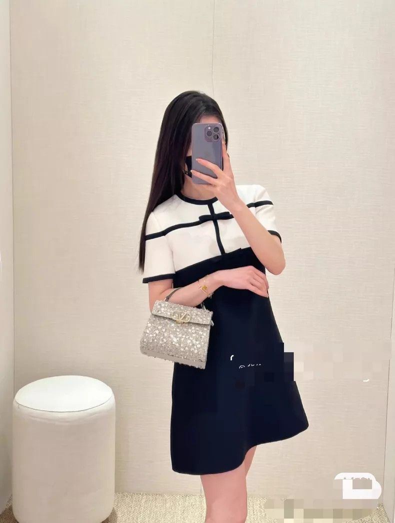 Valentino Valentino Black and white color-blocked bow dress Size S / US 4 / IT 40 - 7 Thumbnail