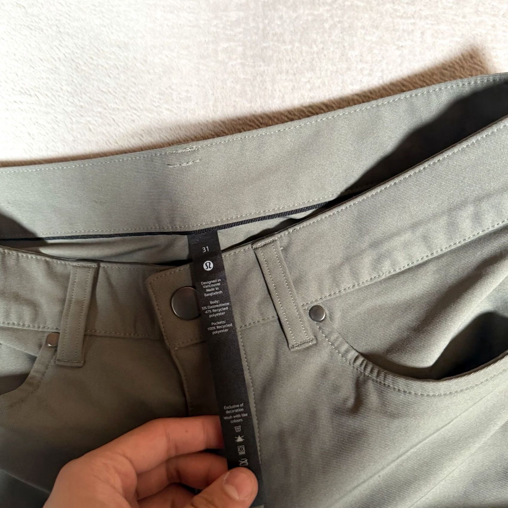 Lululemon Lululemon Mens Pants Green Commission Relaxed ABC Tech Chino Flat Front 31 Regular Inseam 26 Straight Leg Size US 31 - 2 Thumbnail