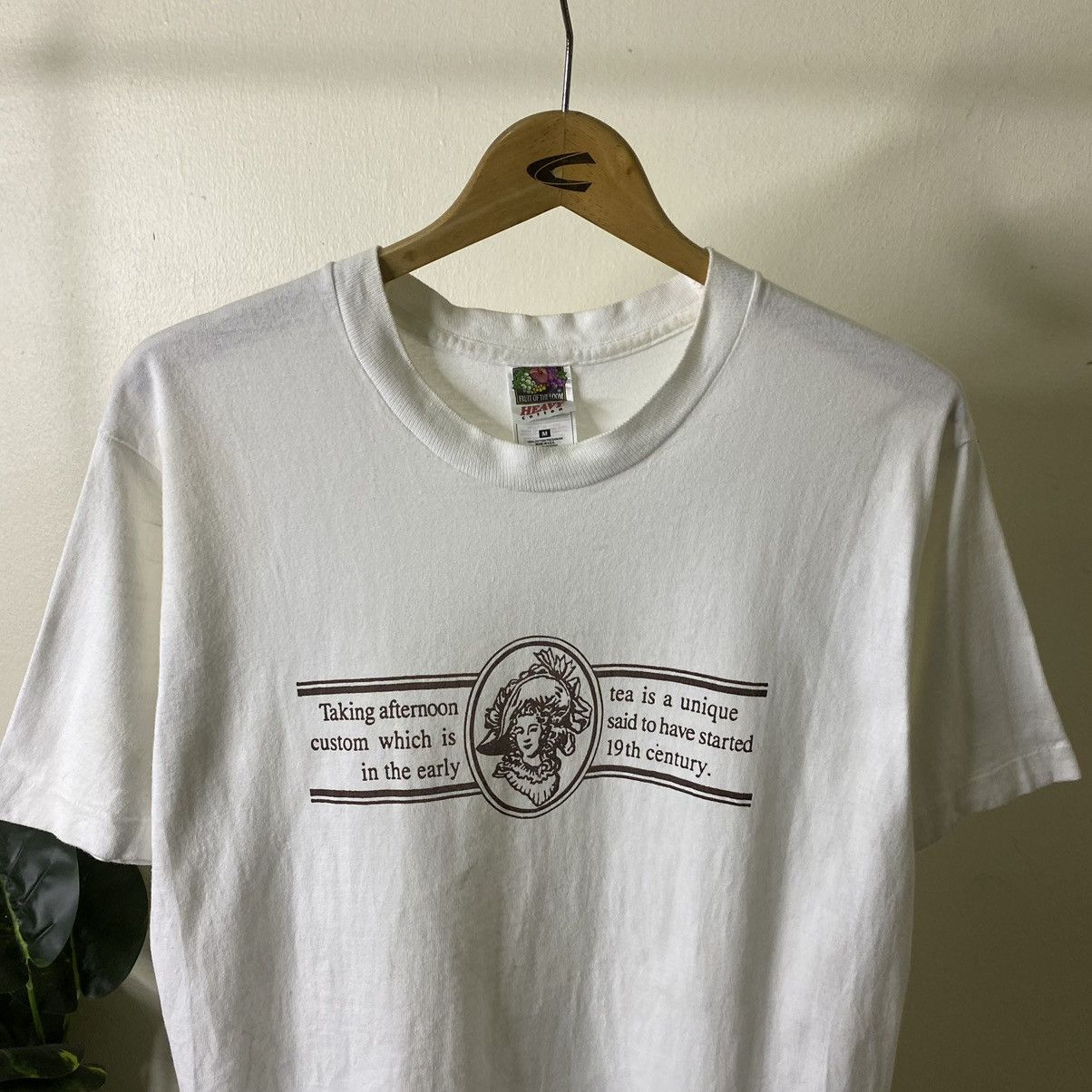 Vintage Vintage 1990s Fruit Of The Loom Taking Afternoon Tea Tee Size US M / EU 48-50 / 2 - 2 Thumbnail