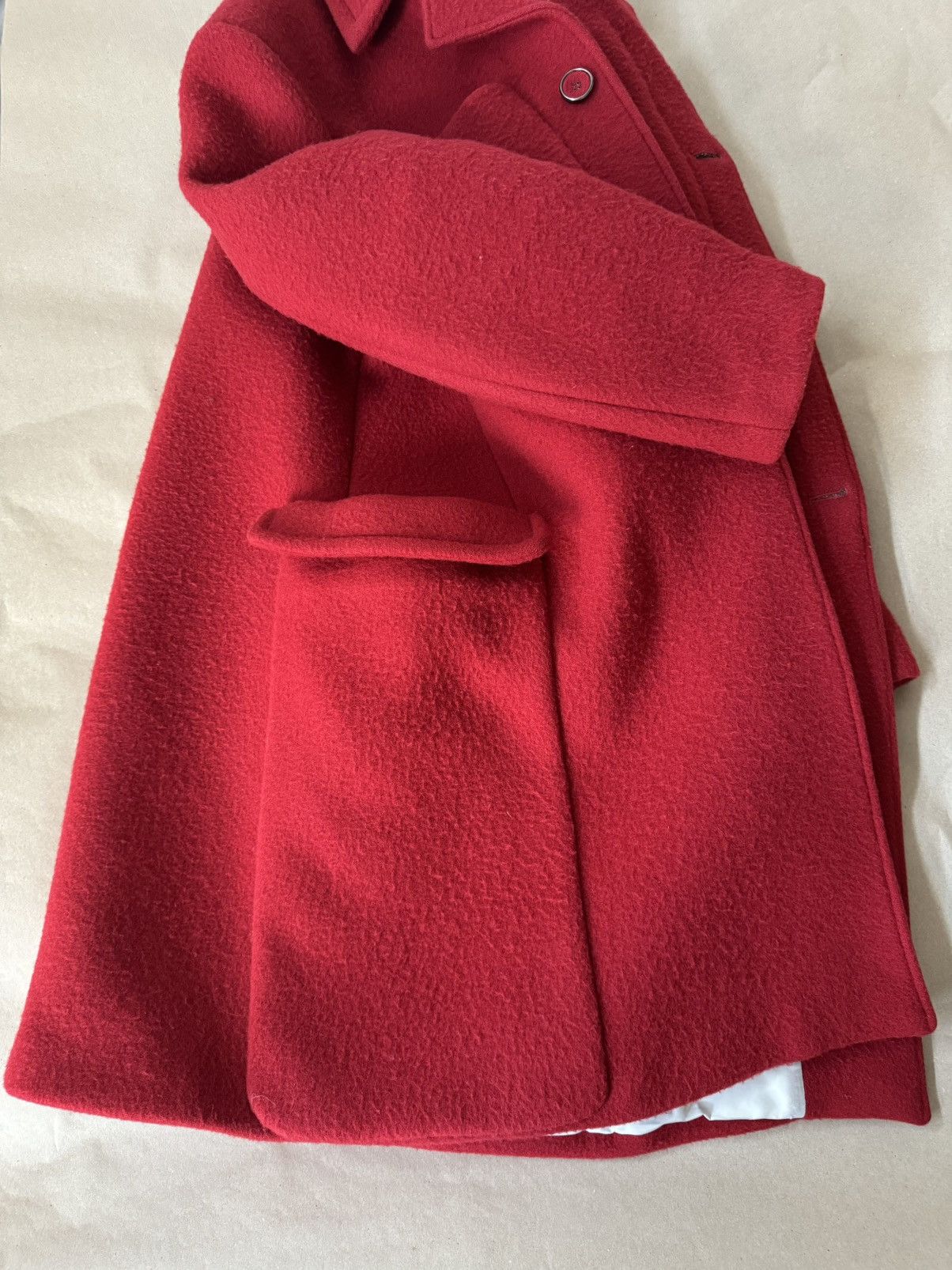 Raf Simons Raf Simons FW18 / « red coat with very big pockets » Size US M / EU 48-50 / 2 - 6 Thumbnail