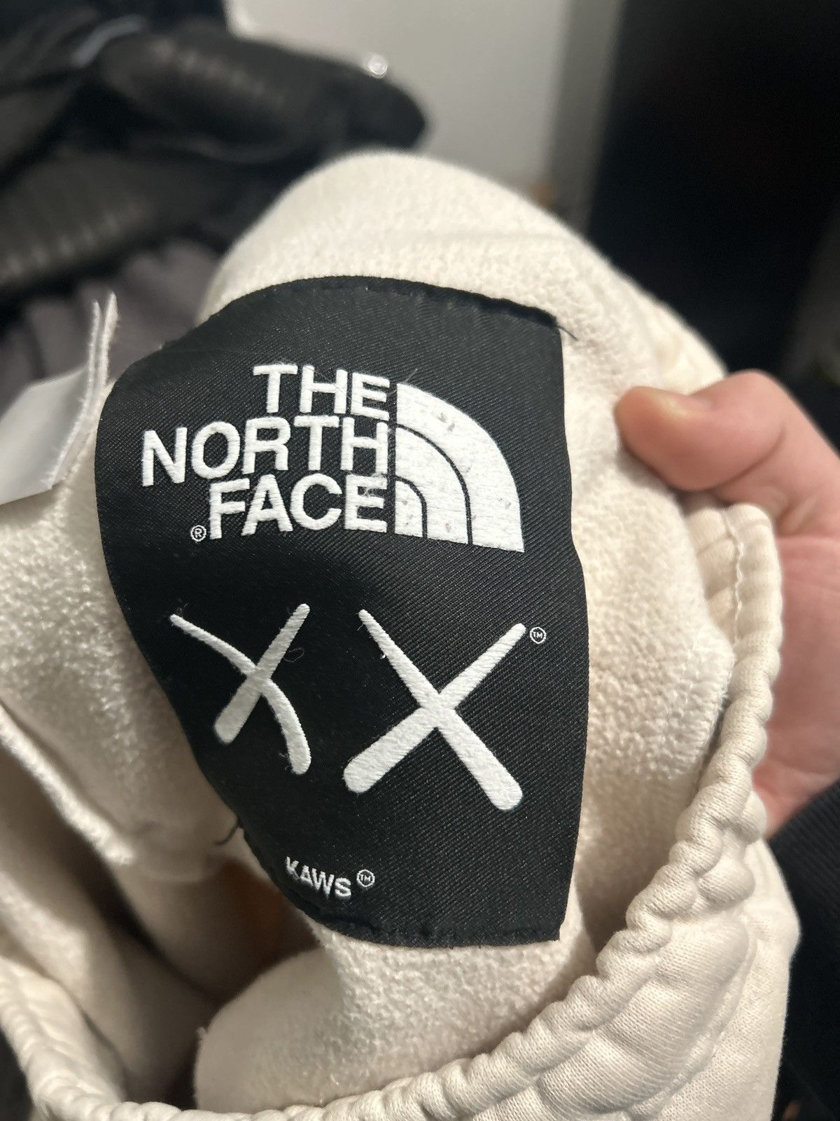 Kaws × The North Face Kaws northface off white sweatpants Size US 32 / EU 48 - 5 Thumbnail
