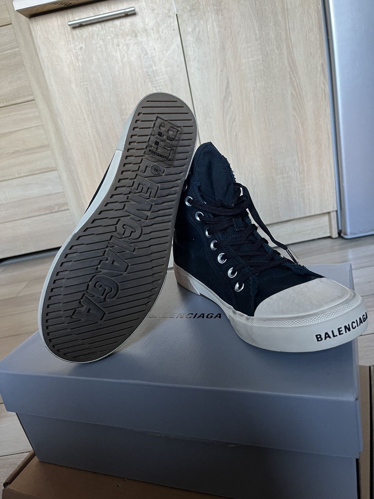 Balenciaga Balenciaga Paris high top sneakers new Size US 9 / EU 42 - 3 Thumbnail