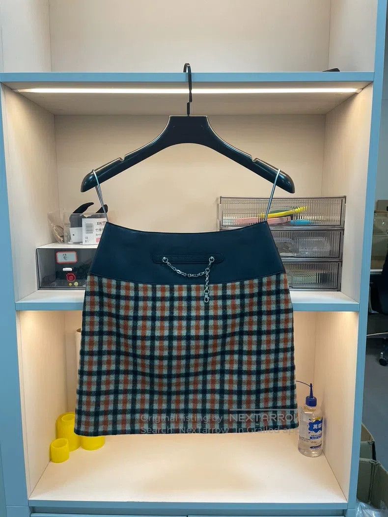 Hermes Hermes Double-faced cashmere and leather half-skirt Size 24" / US 00 / IT 34 - 1 Thumbnail