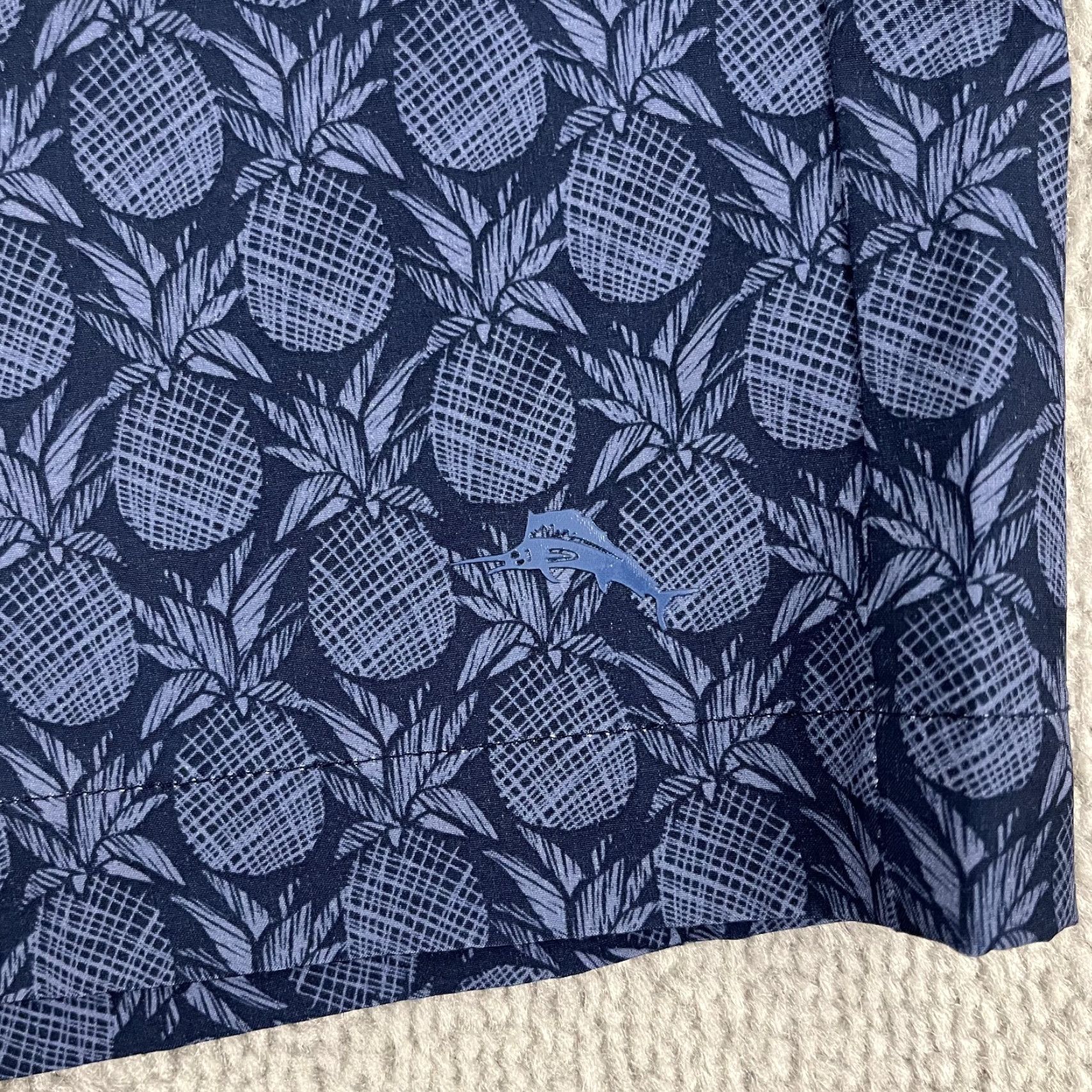 Tommy Bahama Tommy Bahama Shorts Size 30 10" Blue Chino Pineapple Geometric Performance Golf Mens Size US 30 / EU 46 - 2 Thumbnail