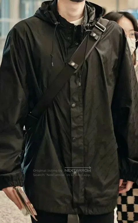 Balenciaga balenciaga black patterned windbreaker jacket. Size US XS / EU 42 / 0 - 4 Thumbnail