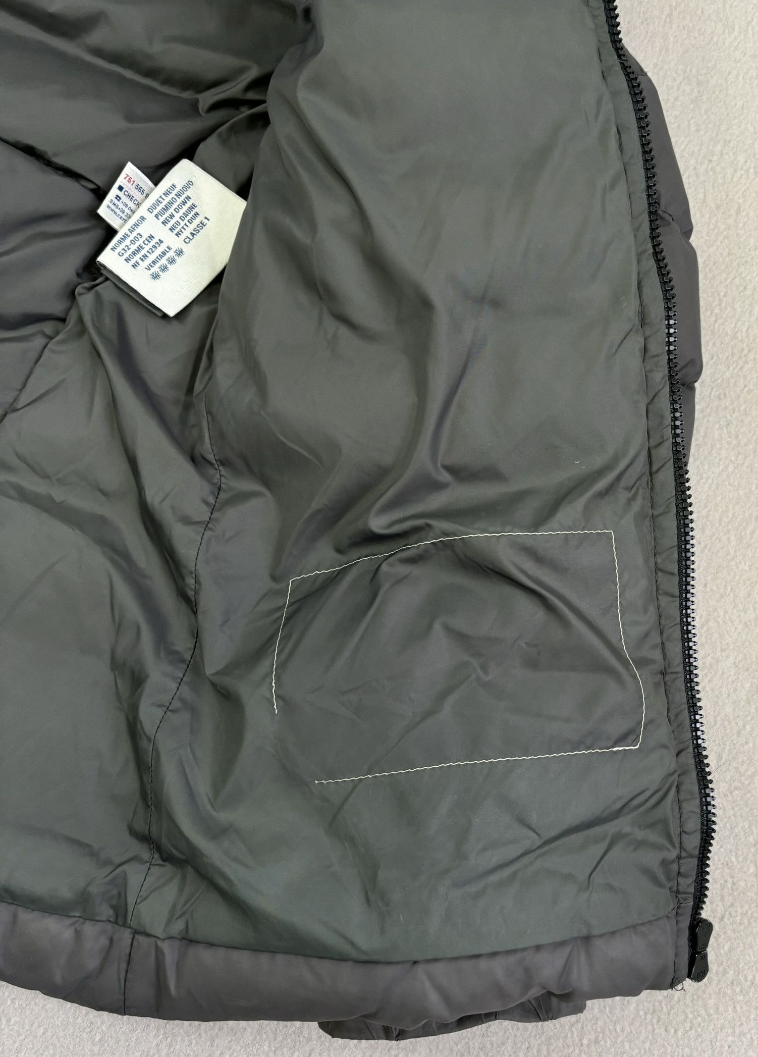 Moncler Moncler BEA jacket size. 2 Size XS / US 0-2 / IT 36-38 - 16 Thumbnail
