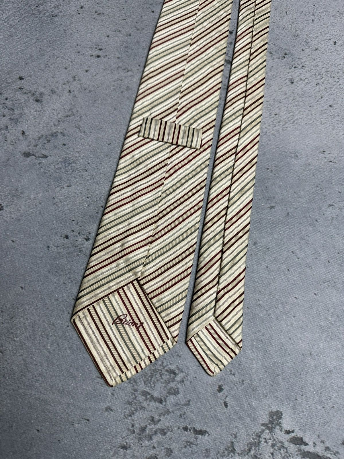 Brioni Stripped Brioni Stripe Tie Lux Brand Rare 00s Vintage Size ONE SIZE - 2 Thumbnail