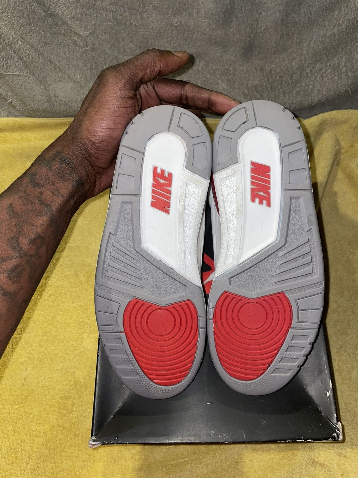 Jordan Brand Jordan 3 Fire Red Size US 7.5 / EU 40-41 - 6 Thumbnail