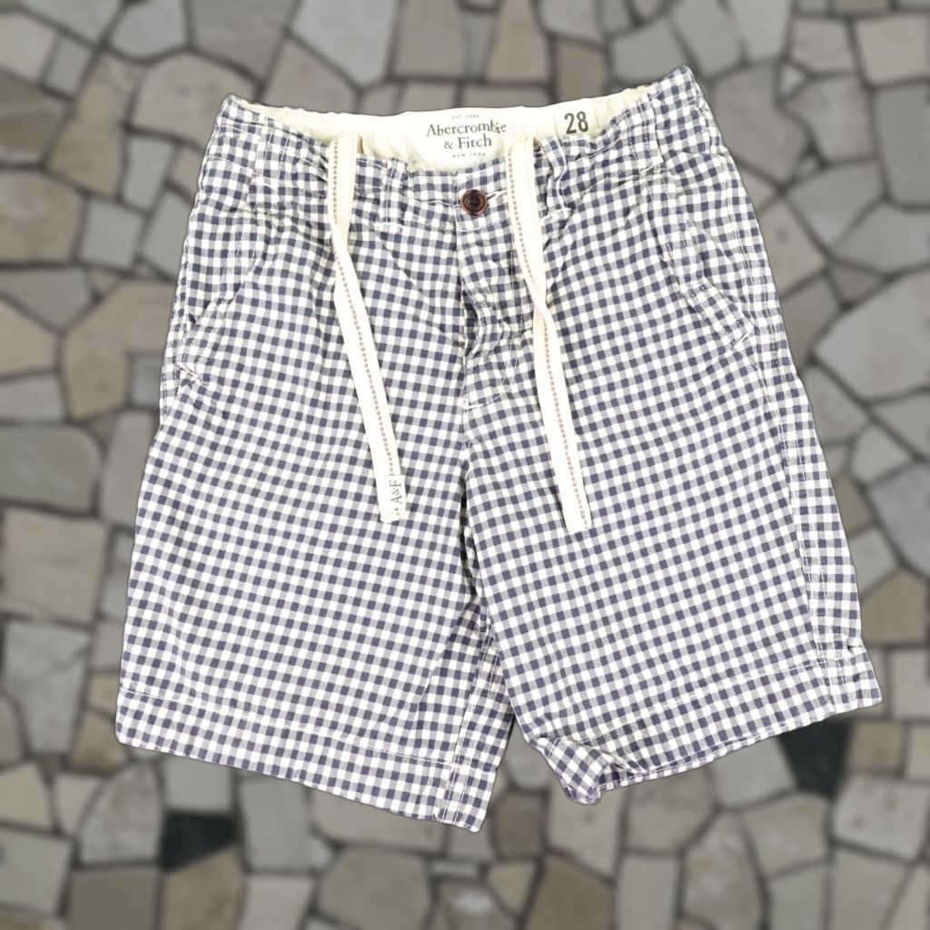 Abercrombie & Fitch Abercrombie & Fitch Shorts Mens 28 Blue White Gingham Check Button Fly Drawstrings 28 Men Blue Plaid Casual Chino Outdoor Preppy Mens Size US 28 / EU 44 - 1 Thumbnail