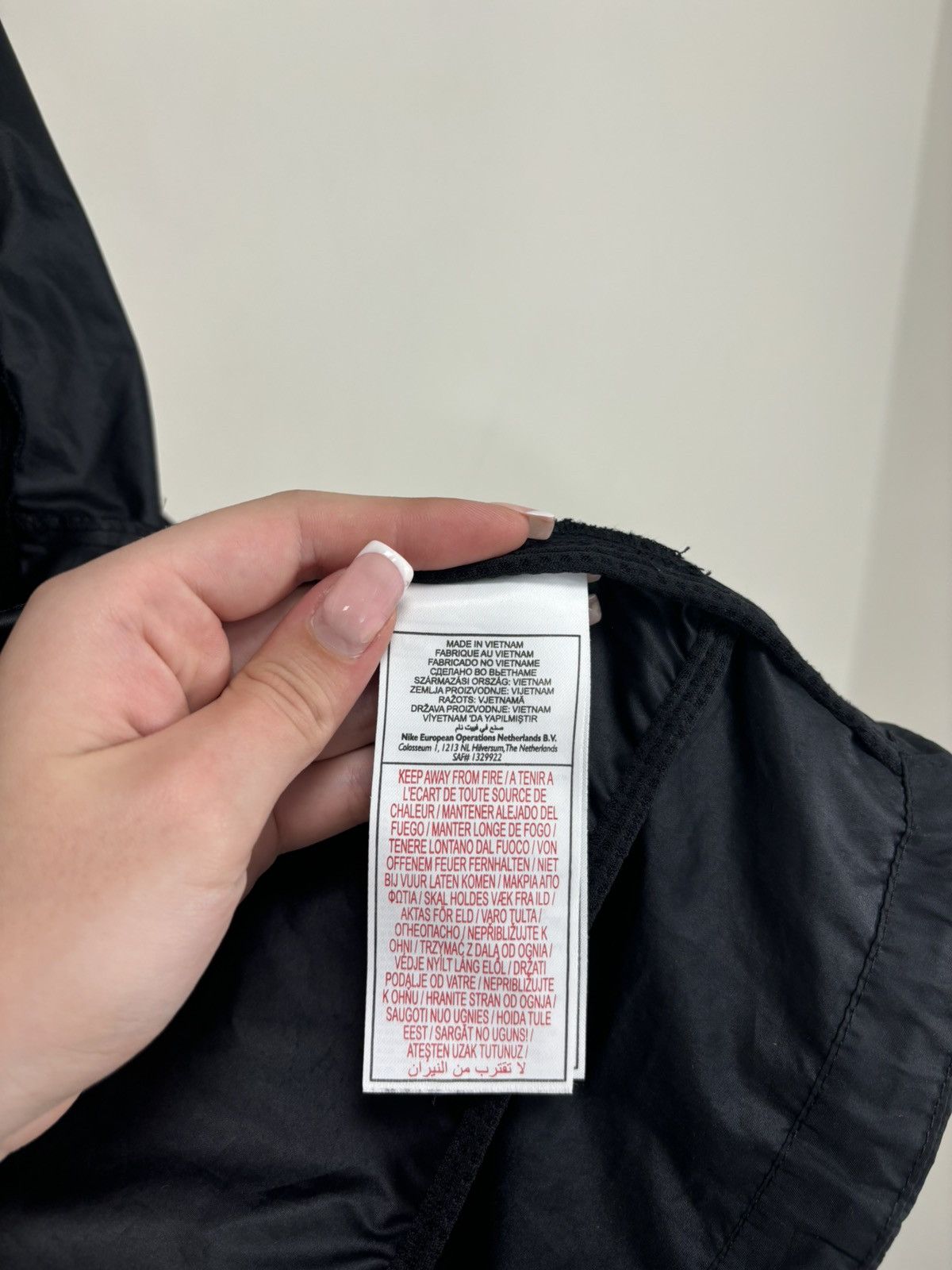 Nike Vintage Nike Y2K Hype Transformer 2 in 1 Black Light Jacket Size US M / EU 48-50 / 2 - 13 Thumbnail