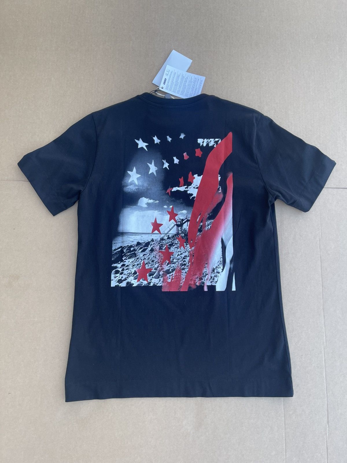 1017 ALYX 9SM Alyx abstract Flag T-shirt sz. XL new with tags Size US XL / EU 56 / 4 - 1 Thumbnail