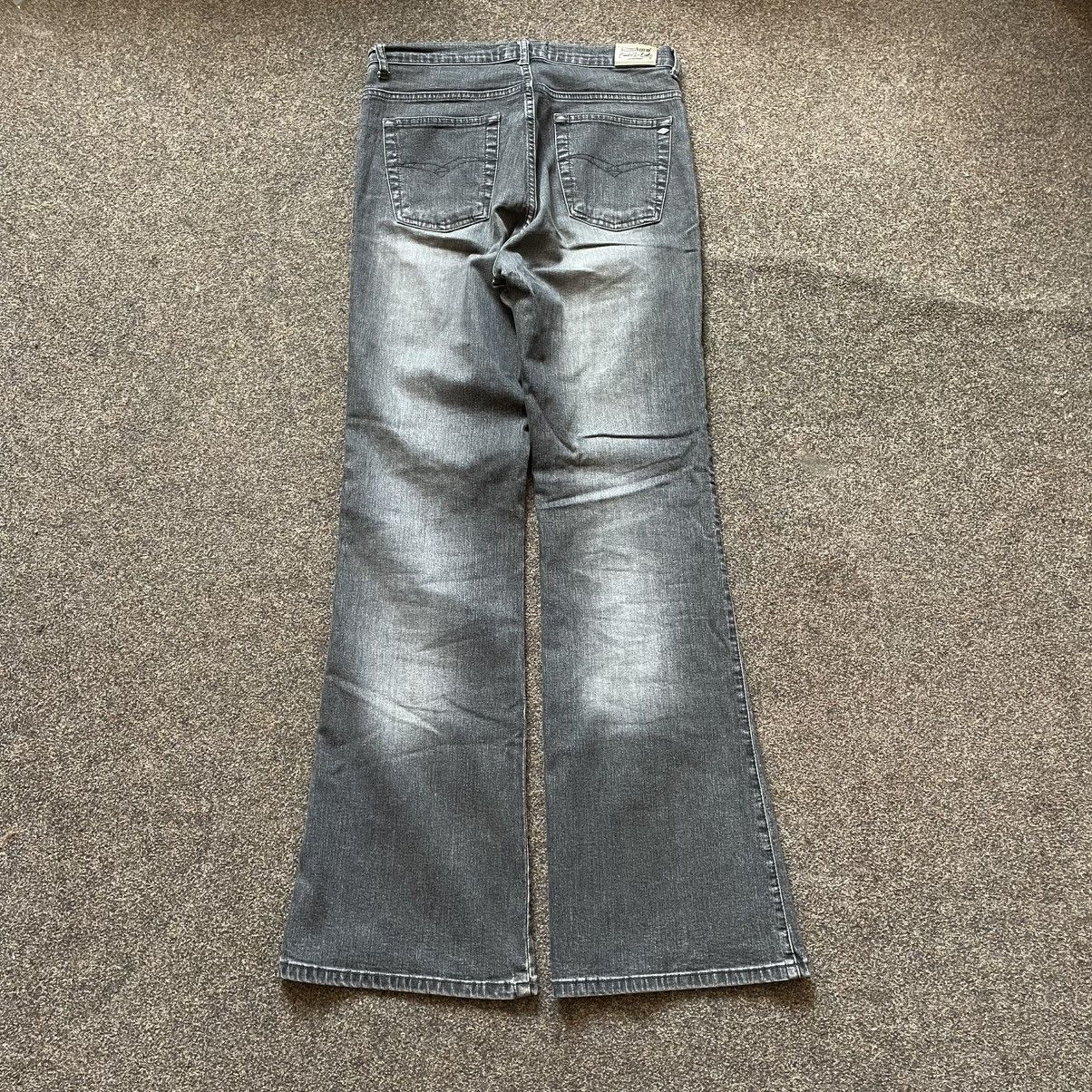 Vintage Vintage Y2K Faded Flare Jeans Bootcut Distressed Skate 31 Size 31" - 3 Thumbnail