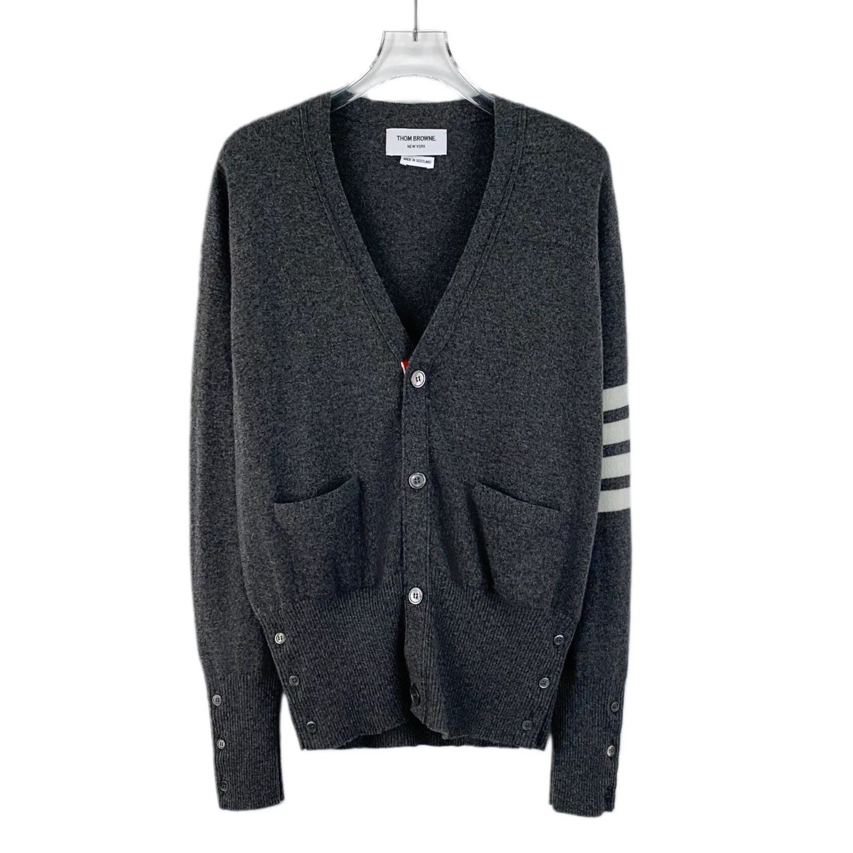 Thom Browne Thom Browne Grey Cashmere V-Neck Cardigan 3 L Size US L / EU 52-54 / 3 - 1 Thumbnail