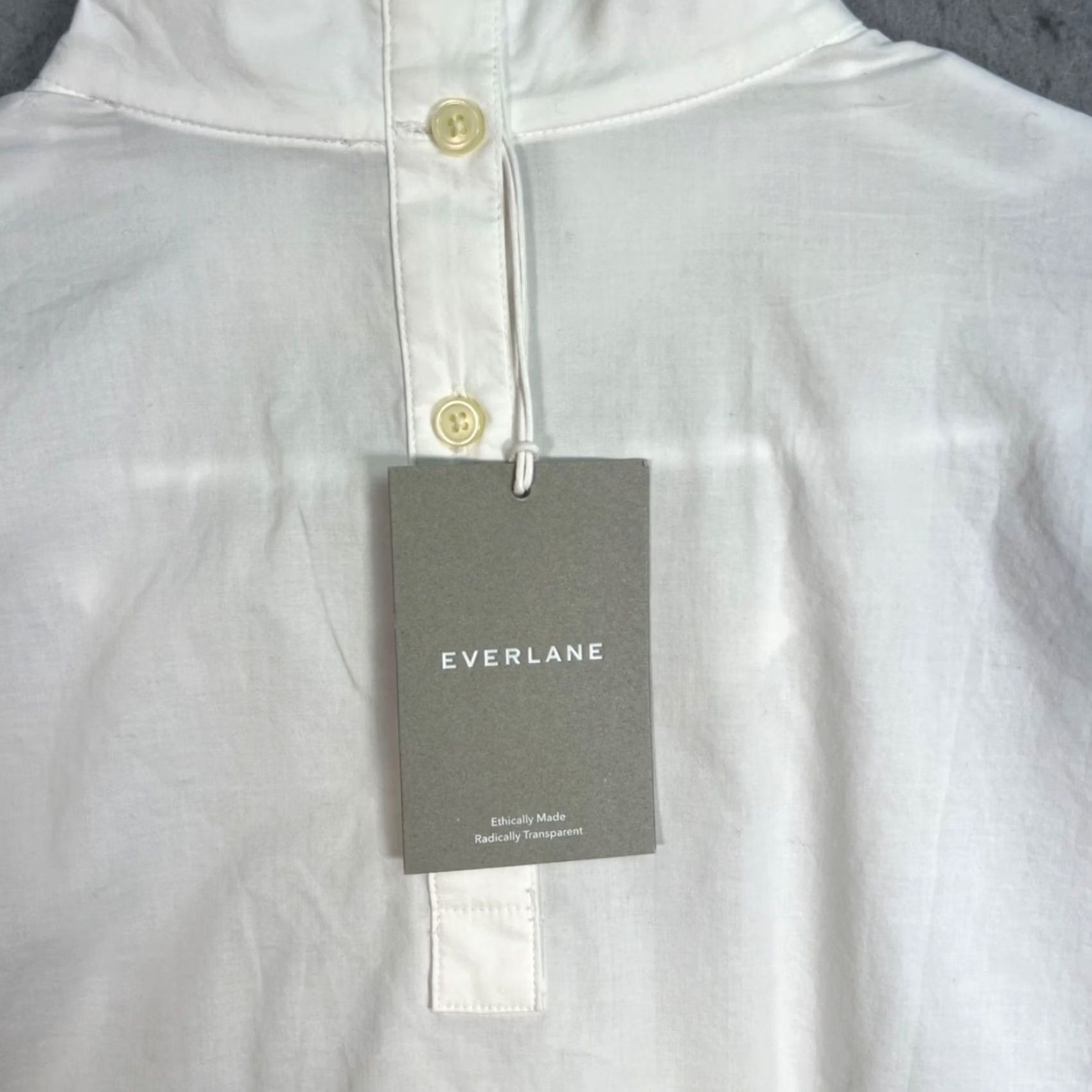 Everlane Everlane White Long Sleeve Smocked Cotton Top Womens Size S Shirt Blouse Size S / US 4 / IT 40 - 5 Thumbnail