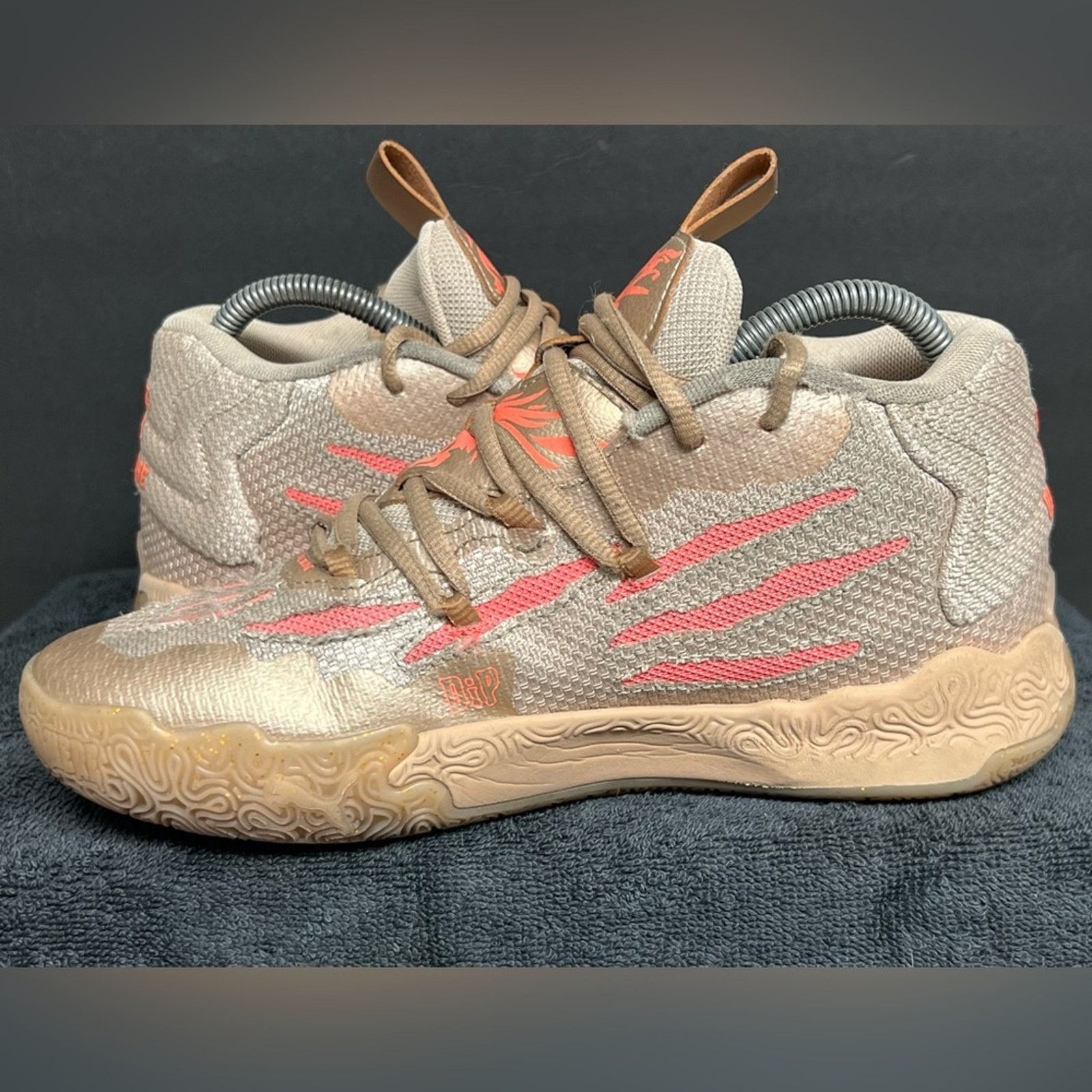Puma Youth Puma LaMelo Ball MB.03 JR 'Chinese New Year(GS)' SZ 6 Size US 7.5 / IT 37.5 - 6 Thumbnail