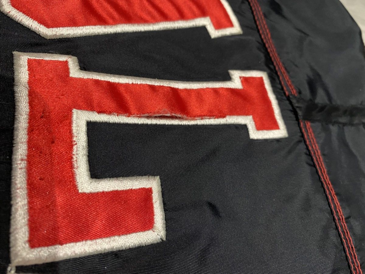 NBA Vintage Chicago Bulls 1991 1992 Championship bomber Size US M / EU 48-50 / 2 - 9 Thumbnail