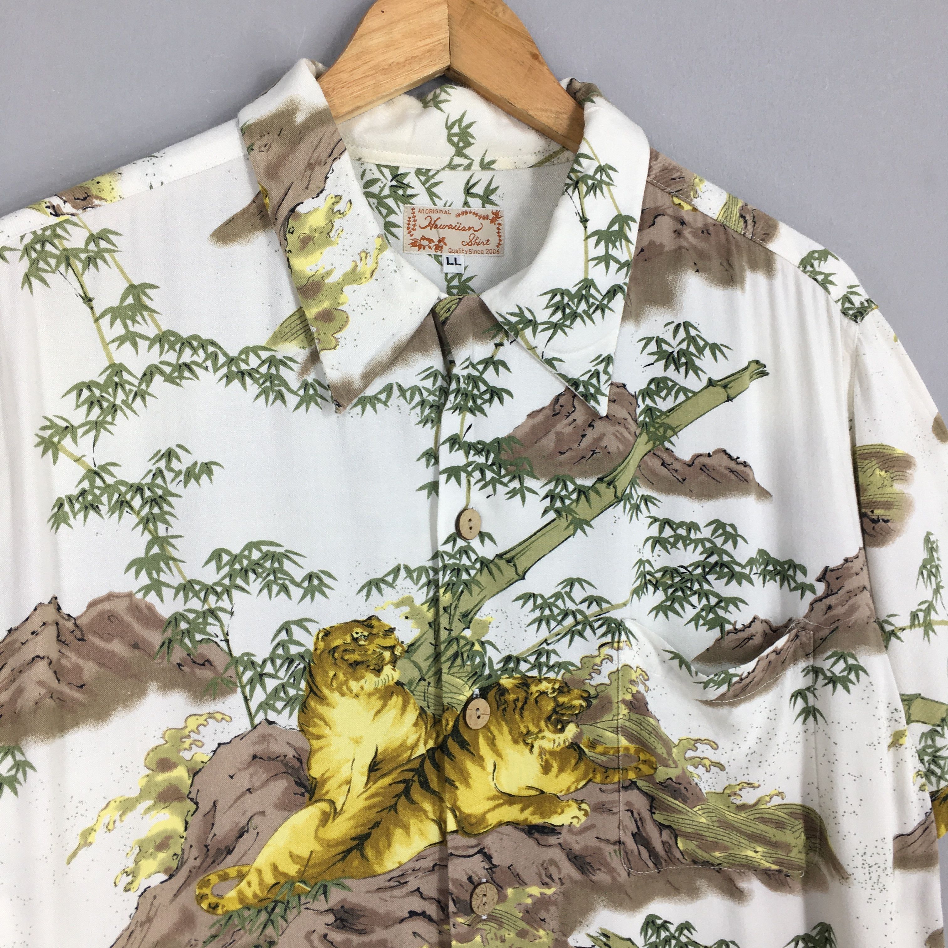 Other Vintage 90s Tiger Roar Bamboo Aloha Hawaii Rayon Shirt Large Size US L / EU 52-54 / 3 - 3 Thumbnail