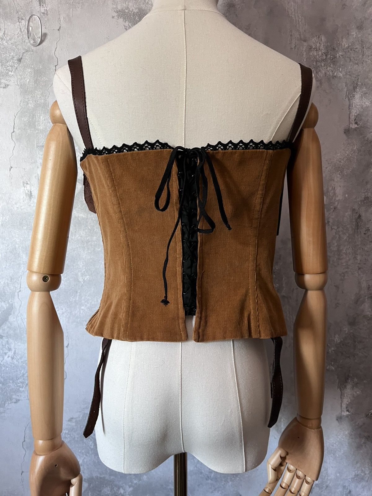 Dolce & Gabbana Dolce & Gabbana A/W 2002 Corduroy corset embroidery flower Size L / US 10 / IT 46 - 13 Thumbnail