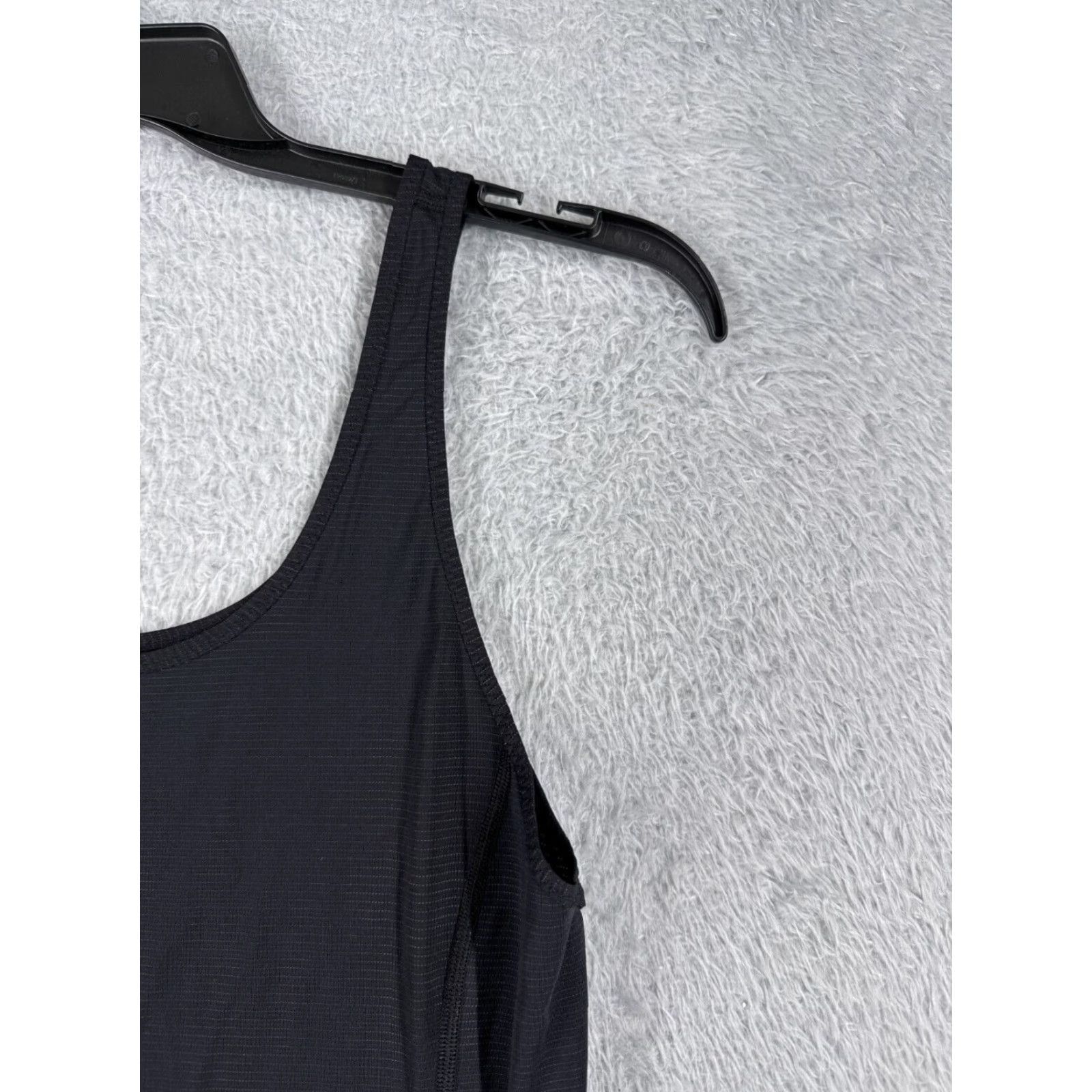 Lululemon Lululemon Shirt Women 6 Black Run Mod Moves Singlet Silverescent Fabric W1C51S Tank Size M / US 6-8 / IT 42-44 - 2 Thumbnail
