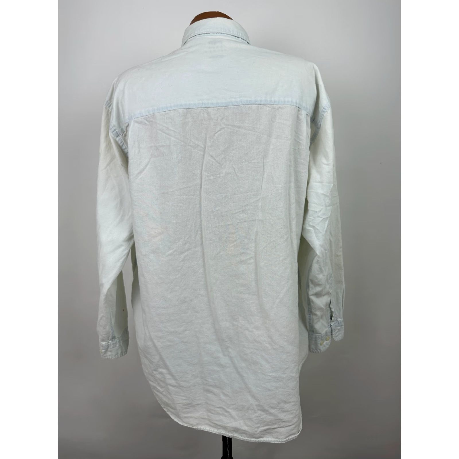 Vintage VINTAGE East Island Chambray Shirt Men L Oversized Blue 90s Beach Grunge Lightweight Cotton Shirt Mens Large Blue 90s Inspired Size US L / EU 52-54 / 3 - 6 Thumbnail
