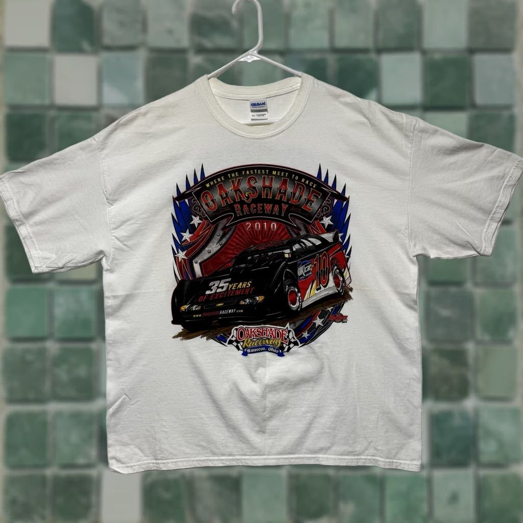 Gildan Oakshade Raceway 35 Years of Racing T-Shirt Oakshade Raceway Cars White 2XL Men T-Shirt Short Sleeve 2XL White Cotton Vintage No Size US XXL / EU 58 / 5 - 1 Thumbnail