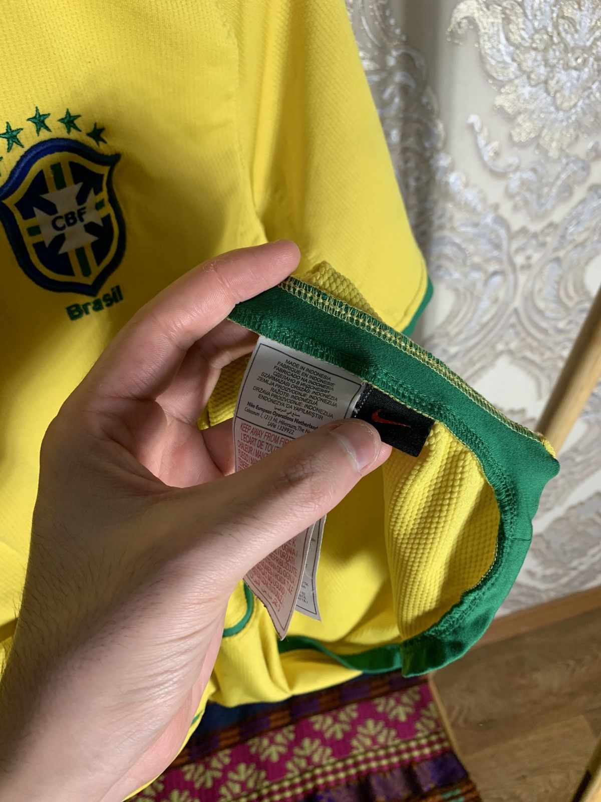 Nike VINTAGE NIKE BRAZIL RETRO SOCCER JERSEY NEYMAR VINI Y2K 90s Size US S / EU 44-46 / 1 - 4 Thumbnail